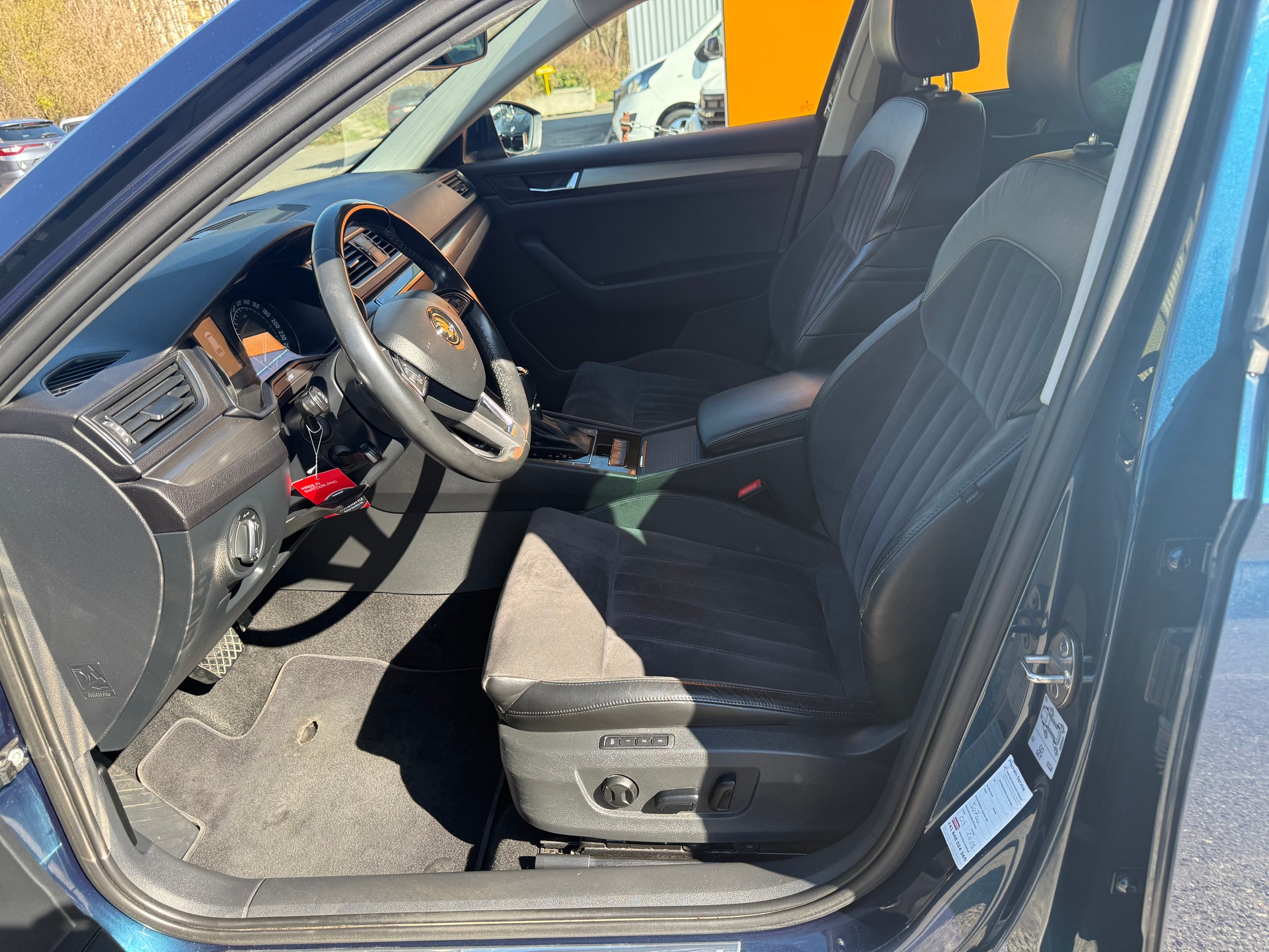 SKODA Superb Combi 2.0 TSI Style DSG 4x4-image-4