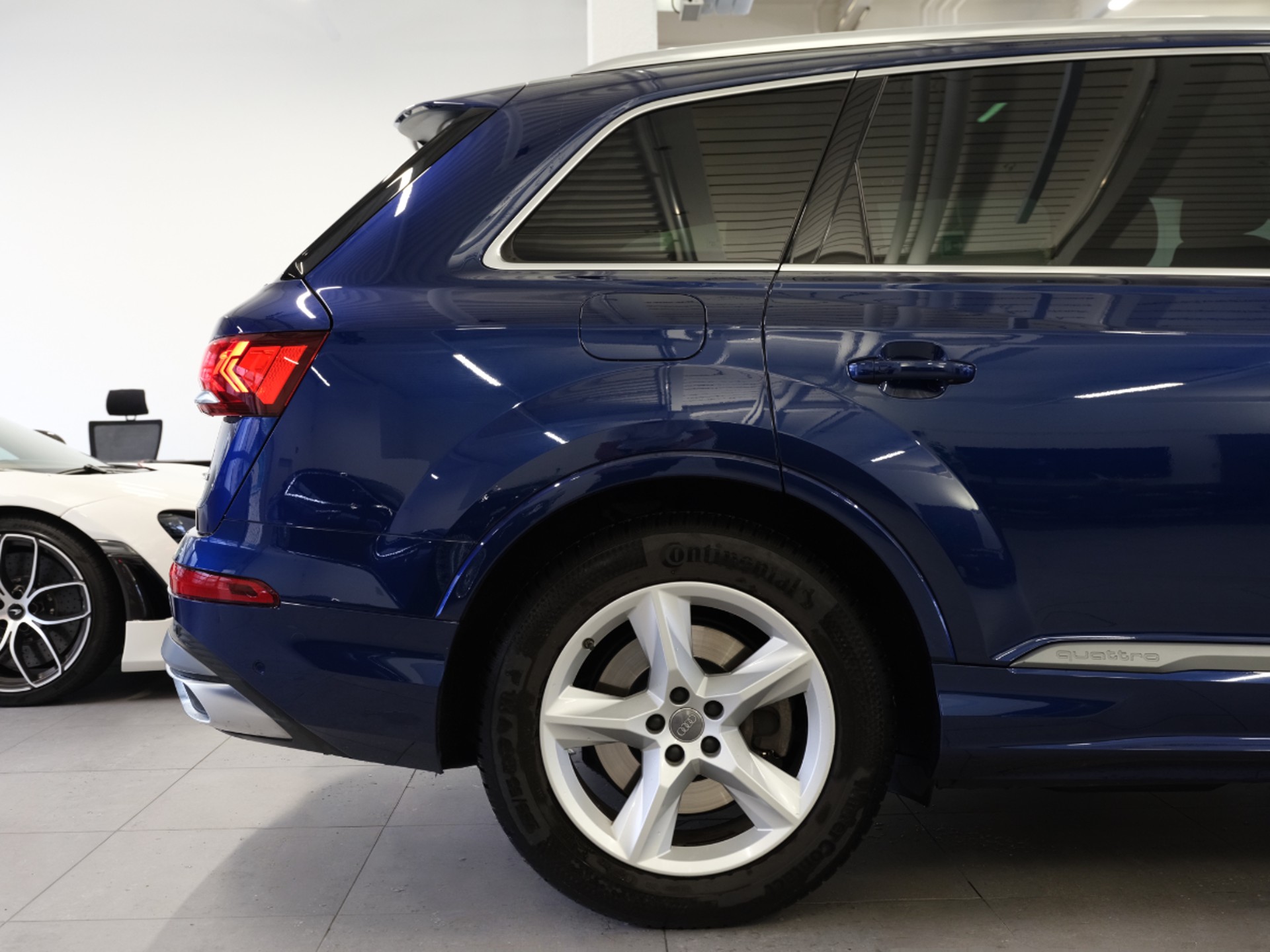 AUDI Q7 50 TDI quattro tiptronic *AHK* *Pano.* *Head-Up Display* *360° Kamera*-image-12