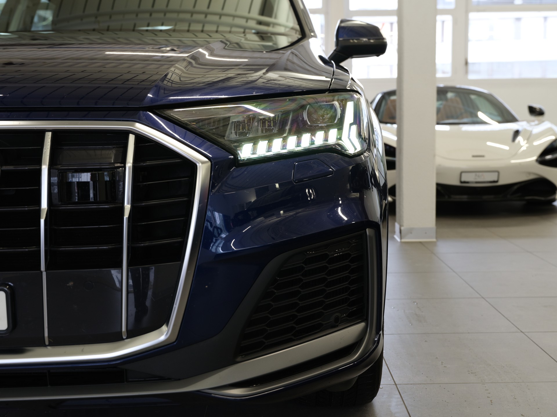AUDI Q7 50 TDI quattro tiptronic *AHK* *Pano.* *Head-Up Display* *360° Kamera*-image-8