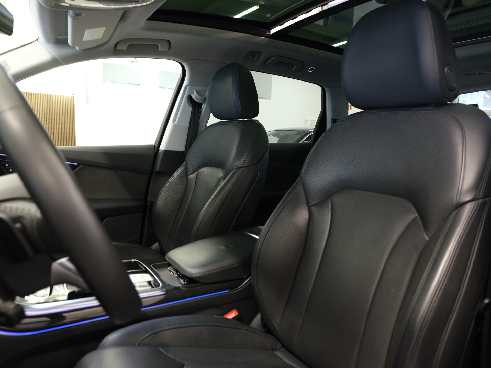 AUDI Q7 50 TDI quattro tiptronic *AHK* *Pano.* *Head-Up Display* *360° Kamera*-image-14