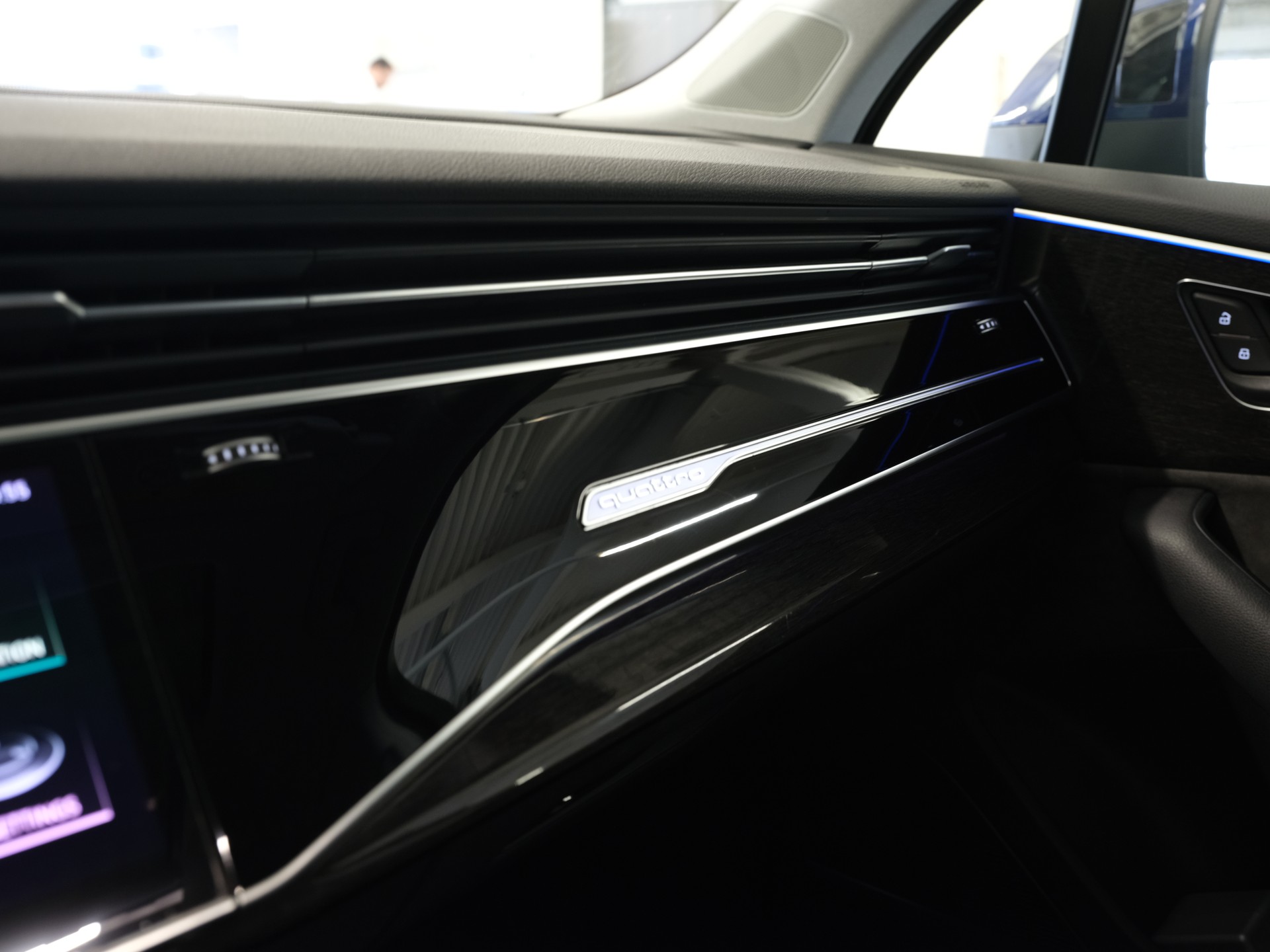 AUDI Q7 50 TDI quattro tiptronic *AHK* *Pano.* *Head-Up Display* *360° Kamera*-image-23