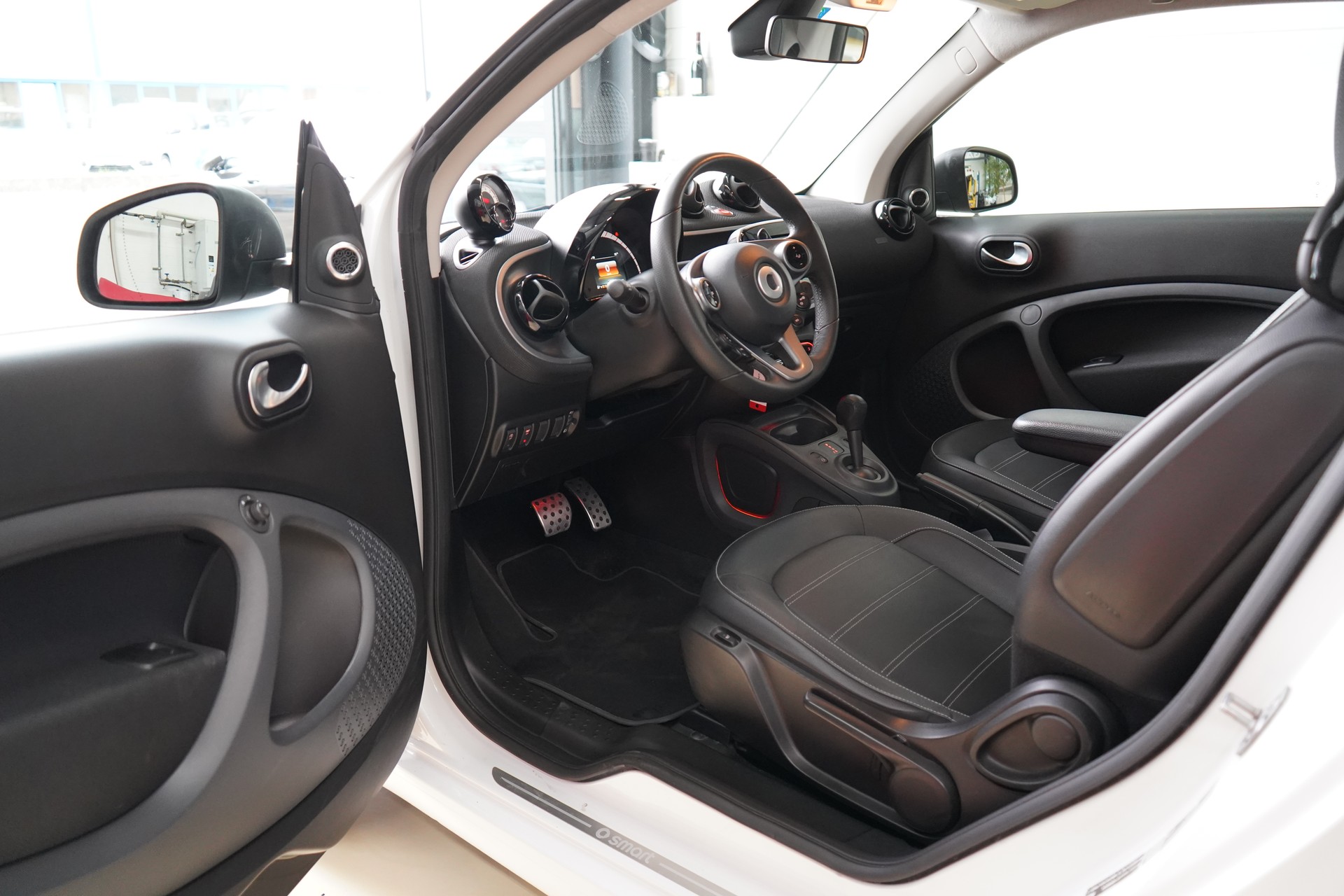SMART fortwo prime-image-15