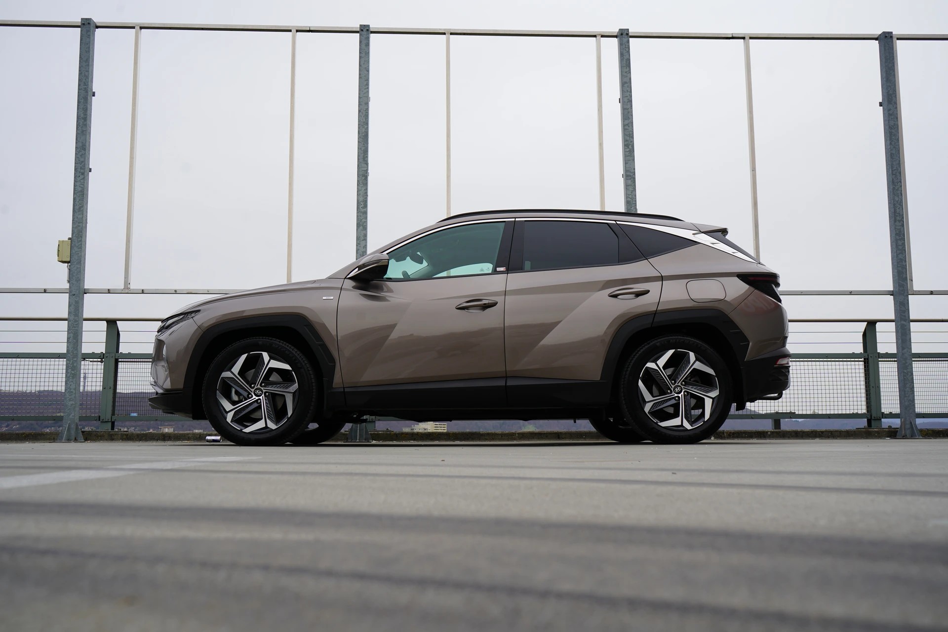HYUNDAI TUCSON 1.6 CRDI 48V VERTEX 4WD DCT l 136 PS-image-3