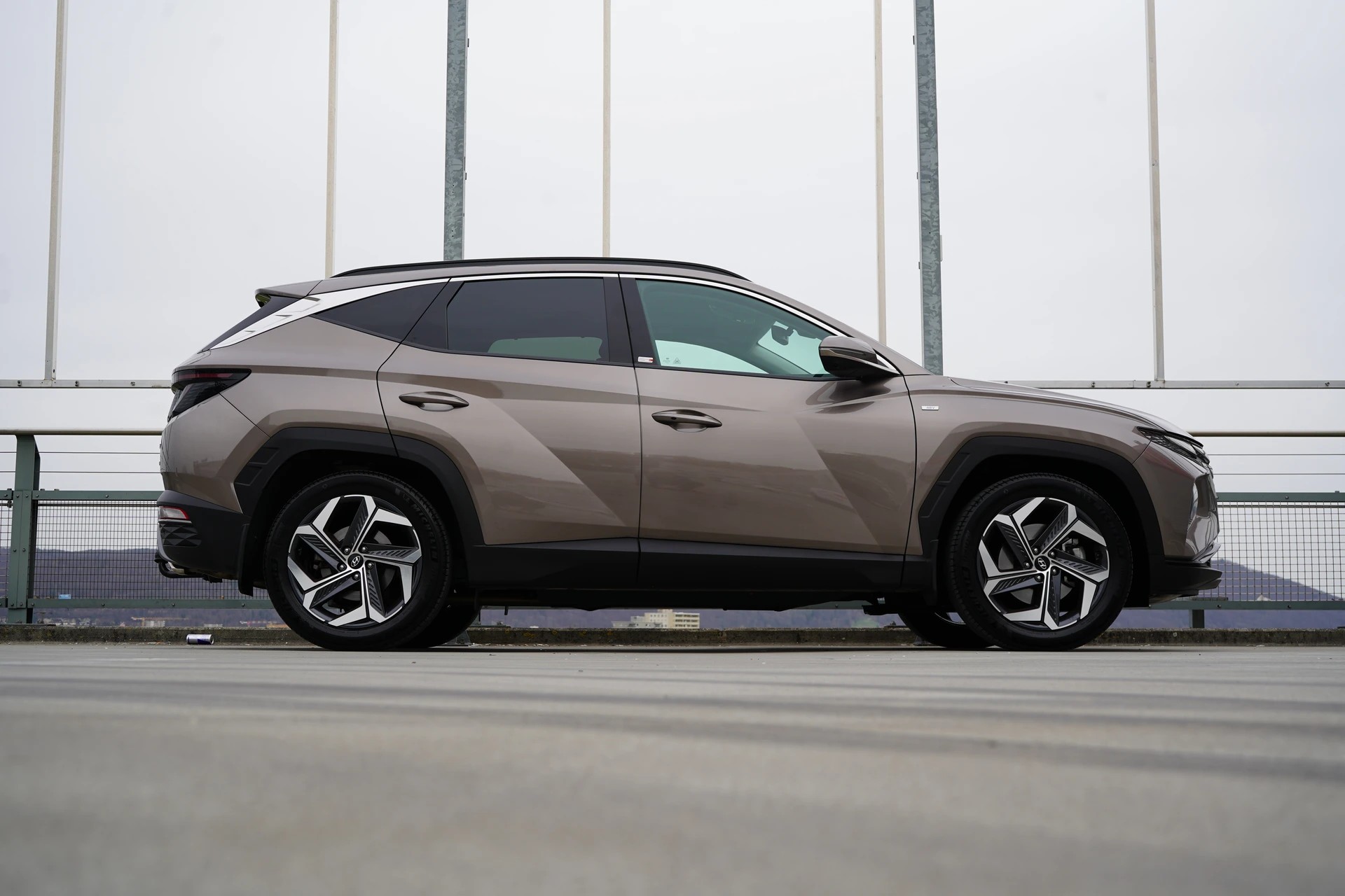 HYUNDAI TUCSON 1.6 CRDI 48V VERTEX 4WD DCT l 136 PS-image-2