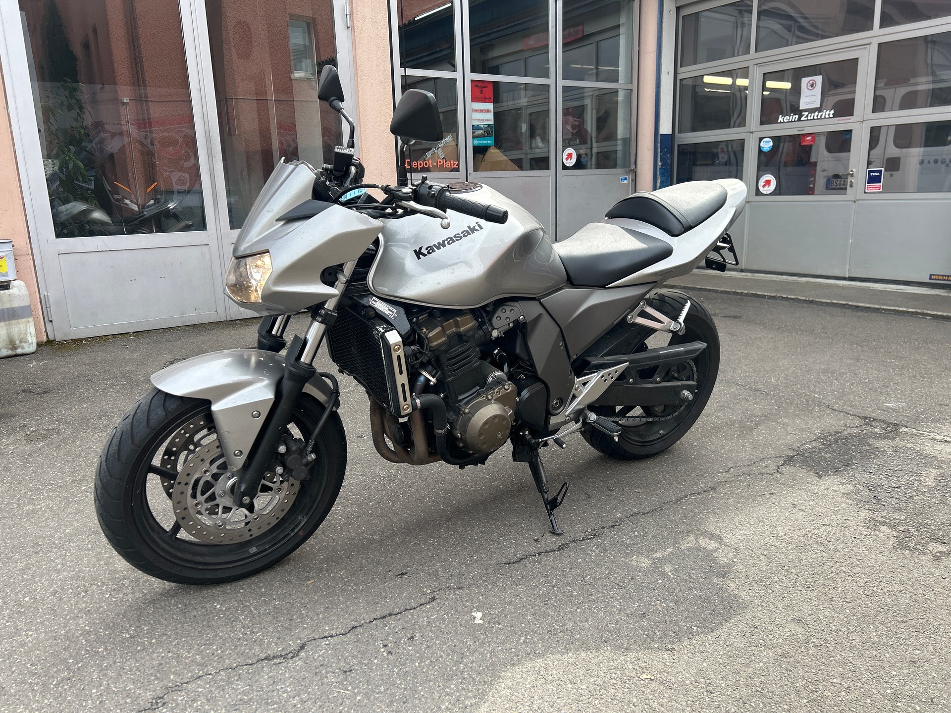 KAWASAKI Z 750-showroom-element-3