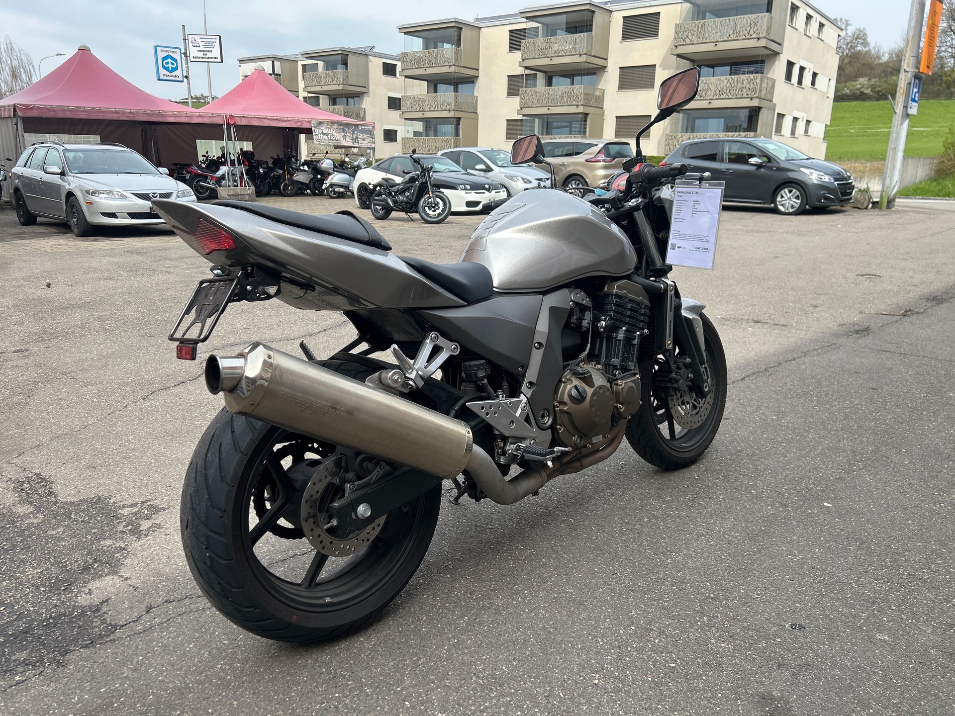 KAWASAKI Z 750-showroom-element-1