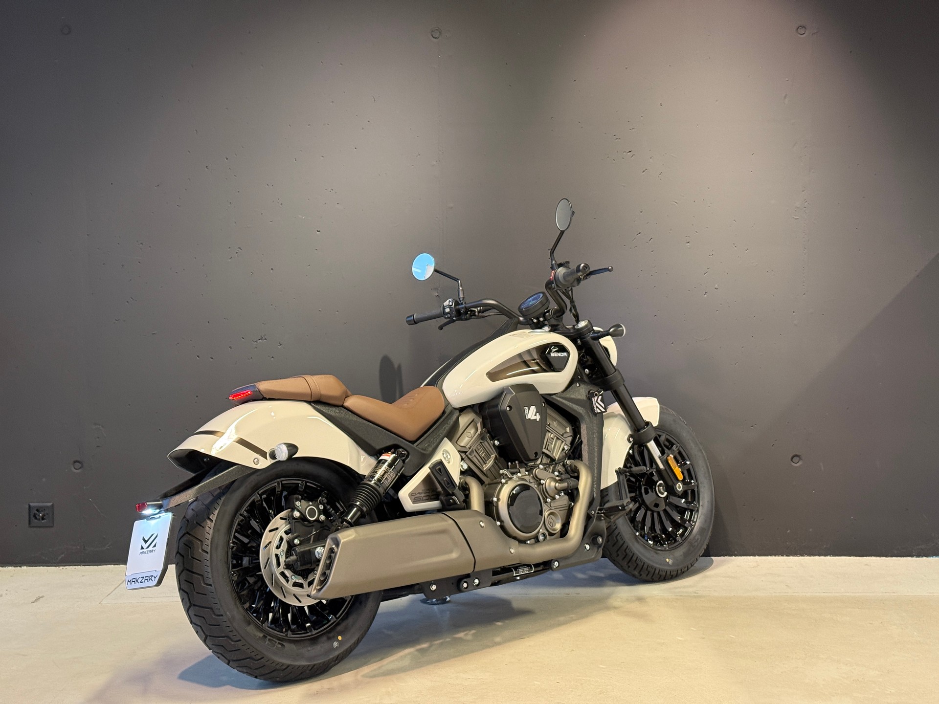 BENDA Dark Flag 500 Commander-showroom-element-3