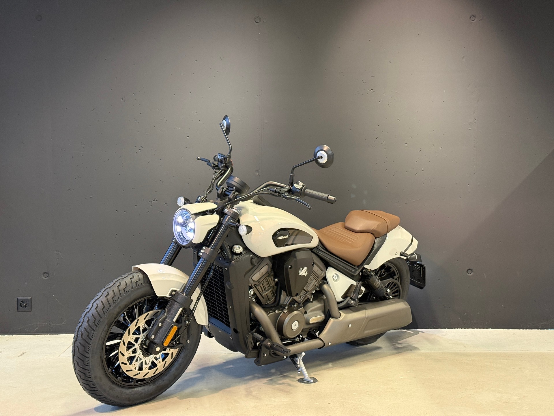 BENDA Dark Flag 500 Commander-showroom-element-2