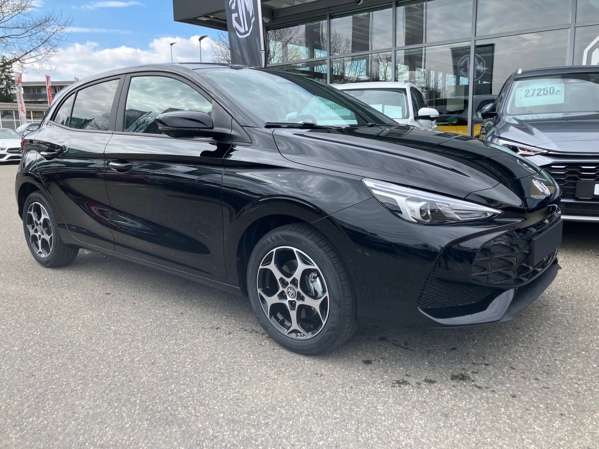 MG 3 1.5 Hybrid Luxury Aut.-image-1