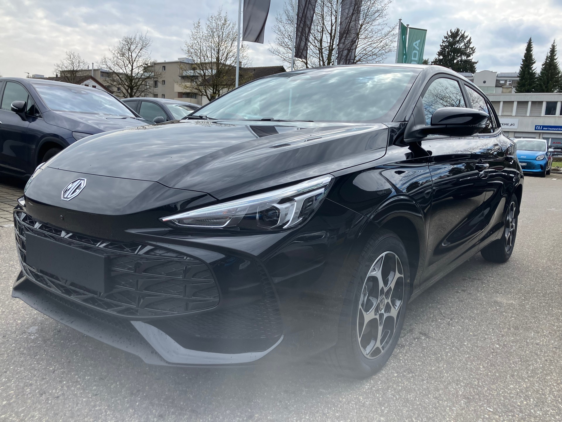 MG 3 1.5 Hybrid Luxury Aut.-image-2