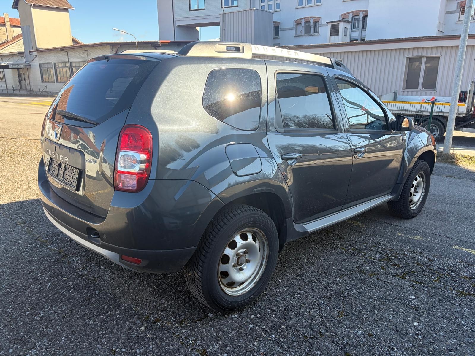 DACIA Duster 1.2 T Lauréate 4x2-image-3