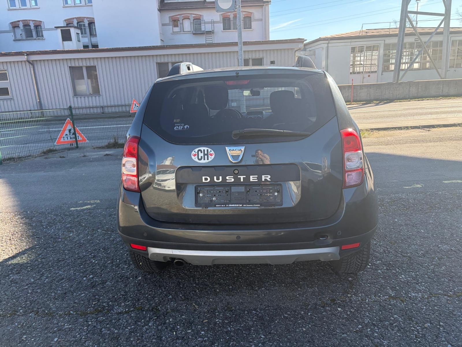 DACIA Duster 1.2 T Lauréate 4x2-image-4