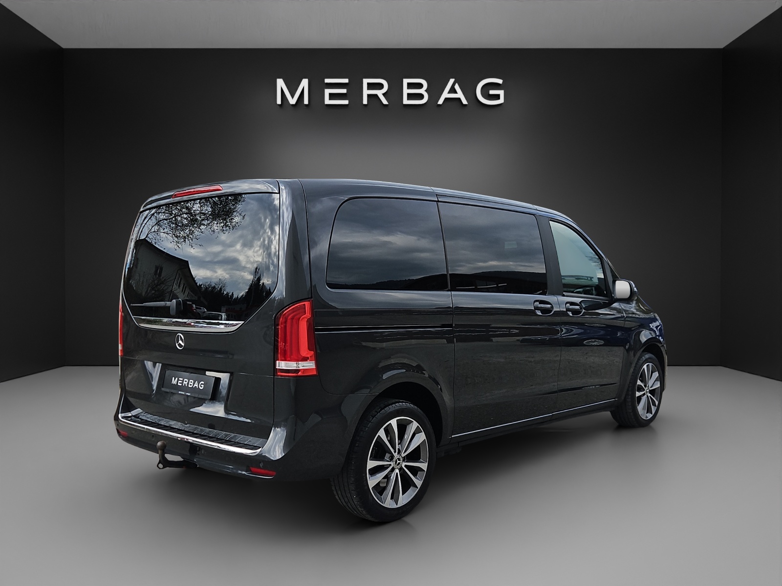 MERCEDES-BENZ V 220 d Trend kompakt 4Matic 9G-Tronic-image-5