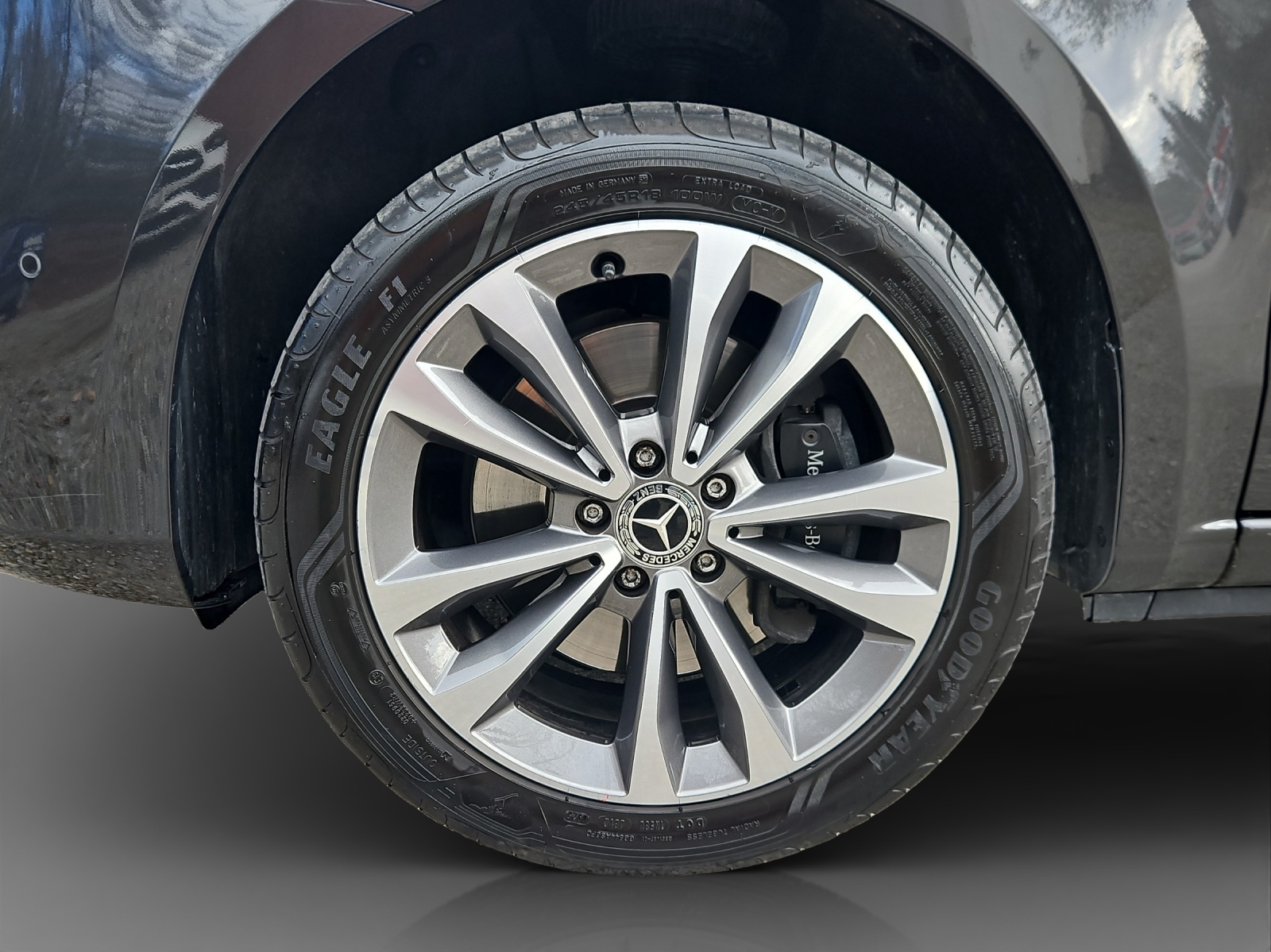 MERCEDES-BENZ V 220 d Trend kompakt 4Matic 9G-Tronic-image-13