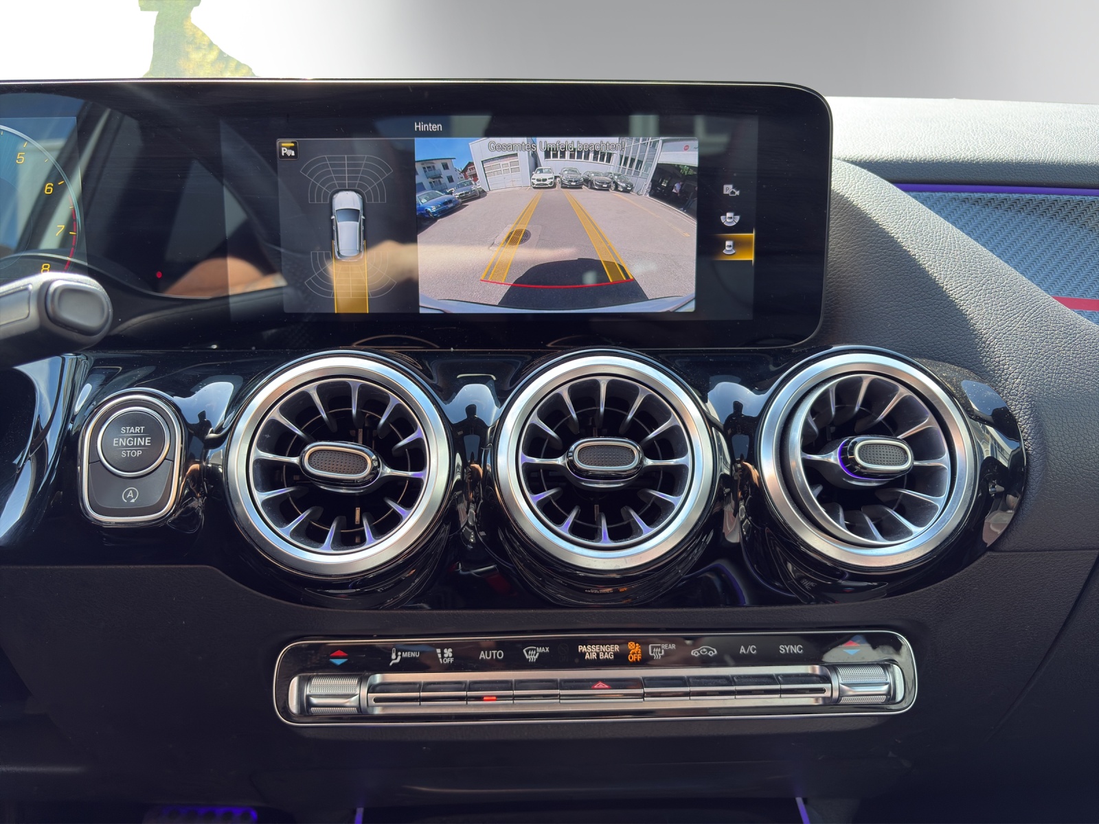 MERCEDES-BENZ GLA 200 AMG Line Edition 1. 7G-DCT-image-15