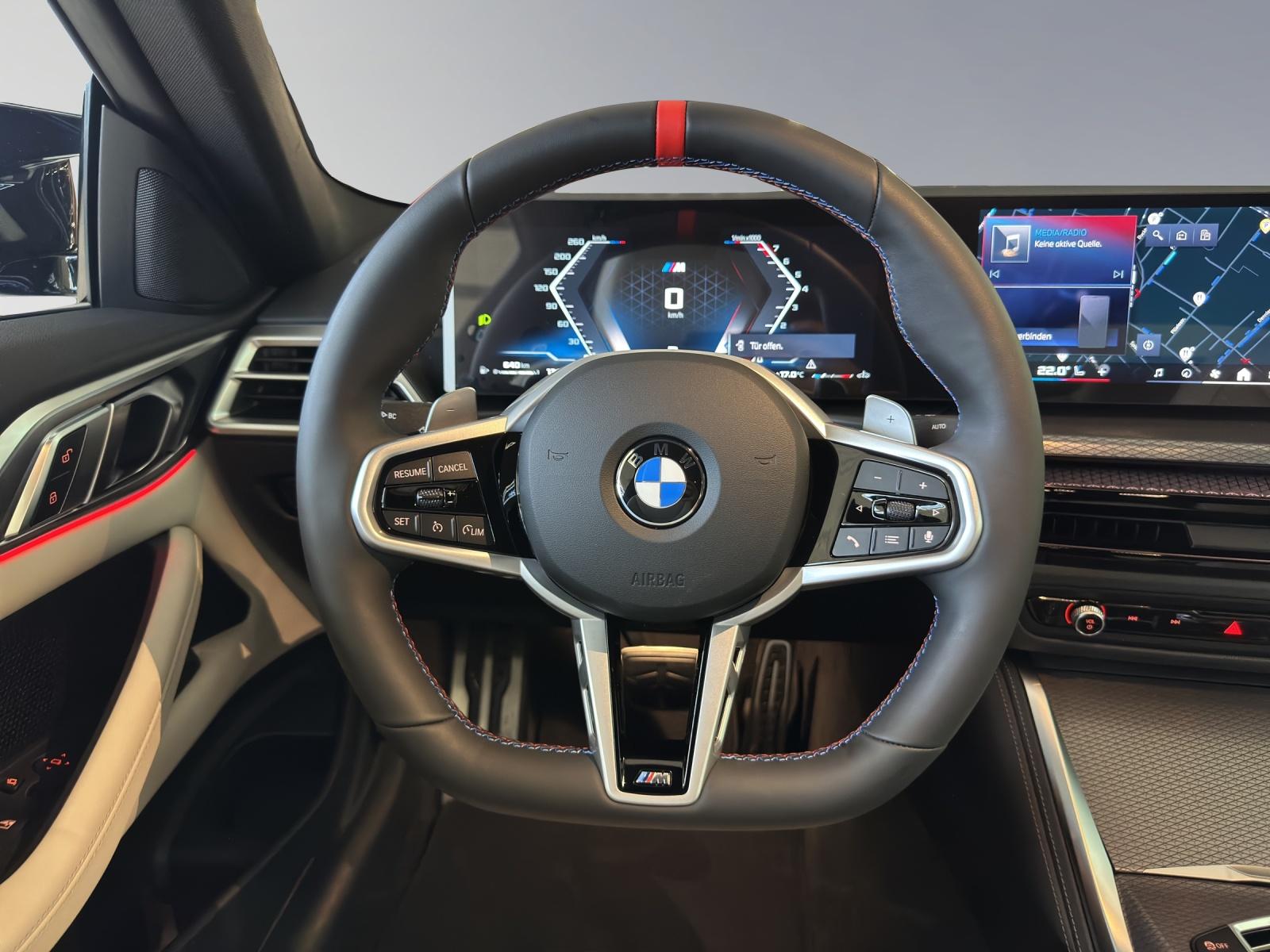 BMW M440i xDrive Coupé-image-16