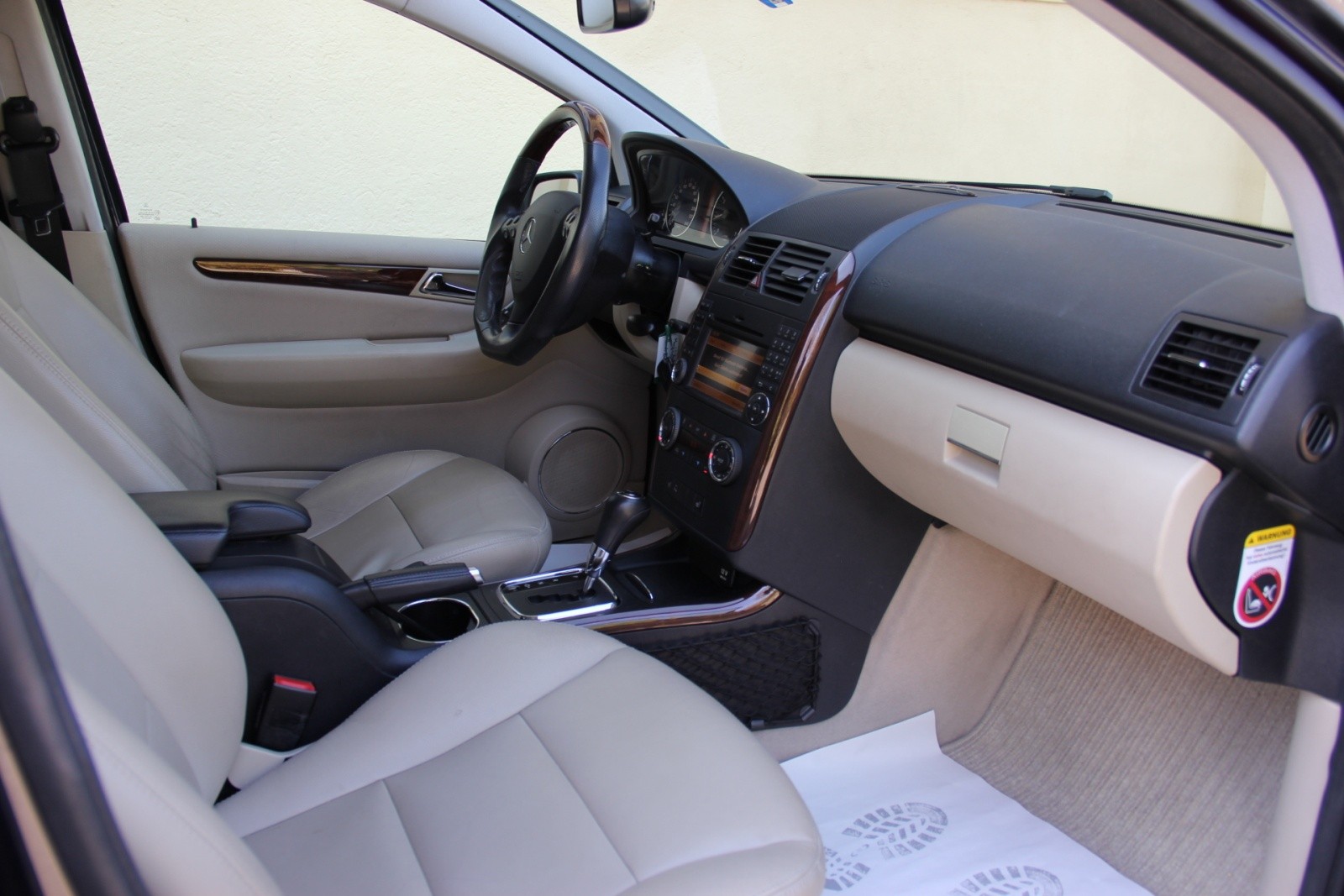 MERCEDES-BENZ A 200 Elégance Autotronic-image-12