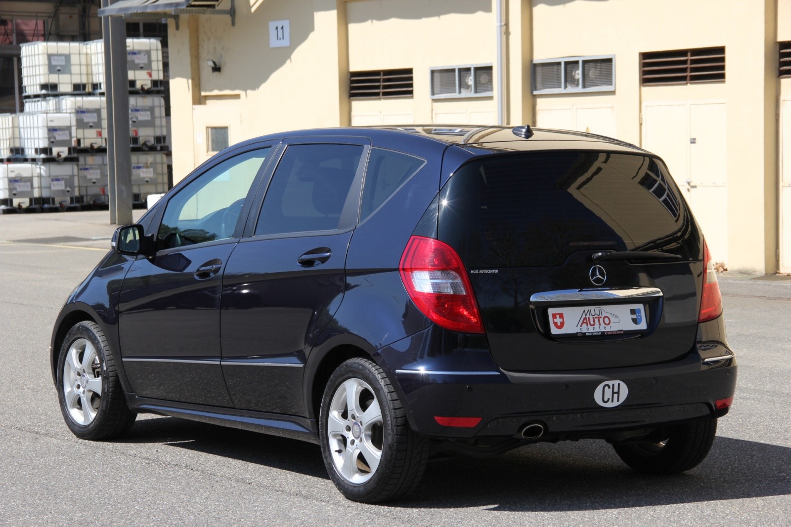 MERCEDES-BENZ A 200 Elégance Autotronic-image-2