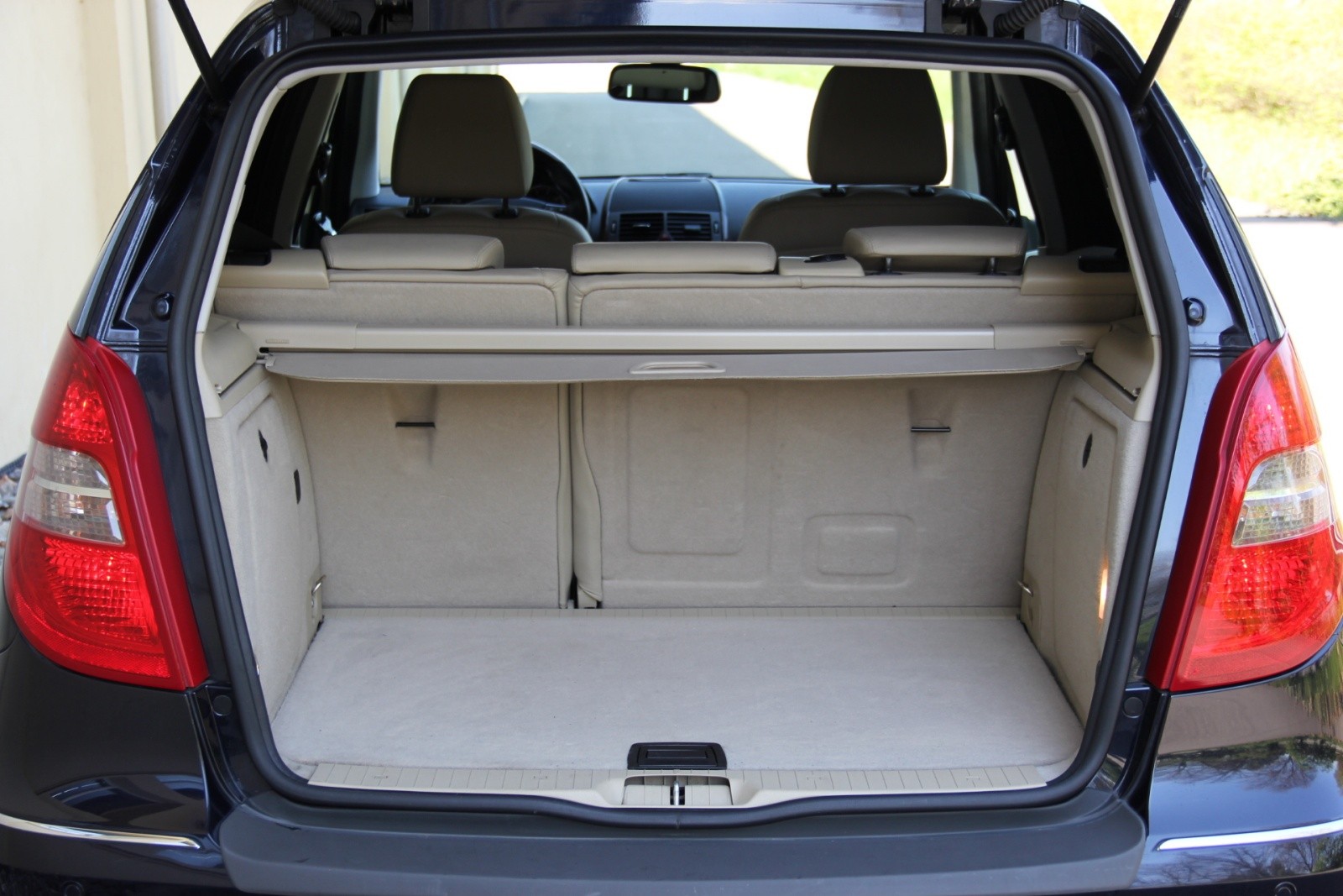 MERCEDES-BENZ A 200 Elégance Autotronic-image-15