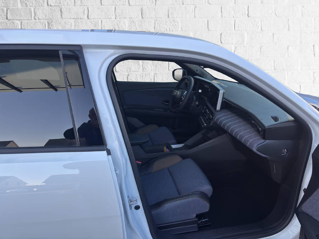 RENAULT R5 E-Tech Comfort Range techno-image-9