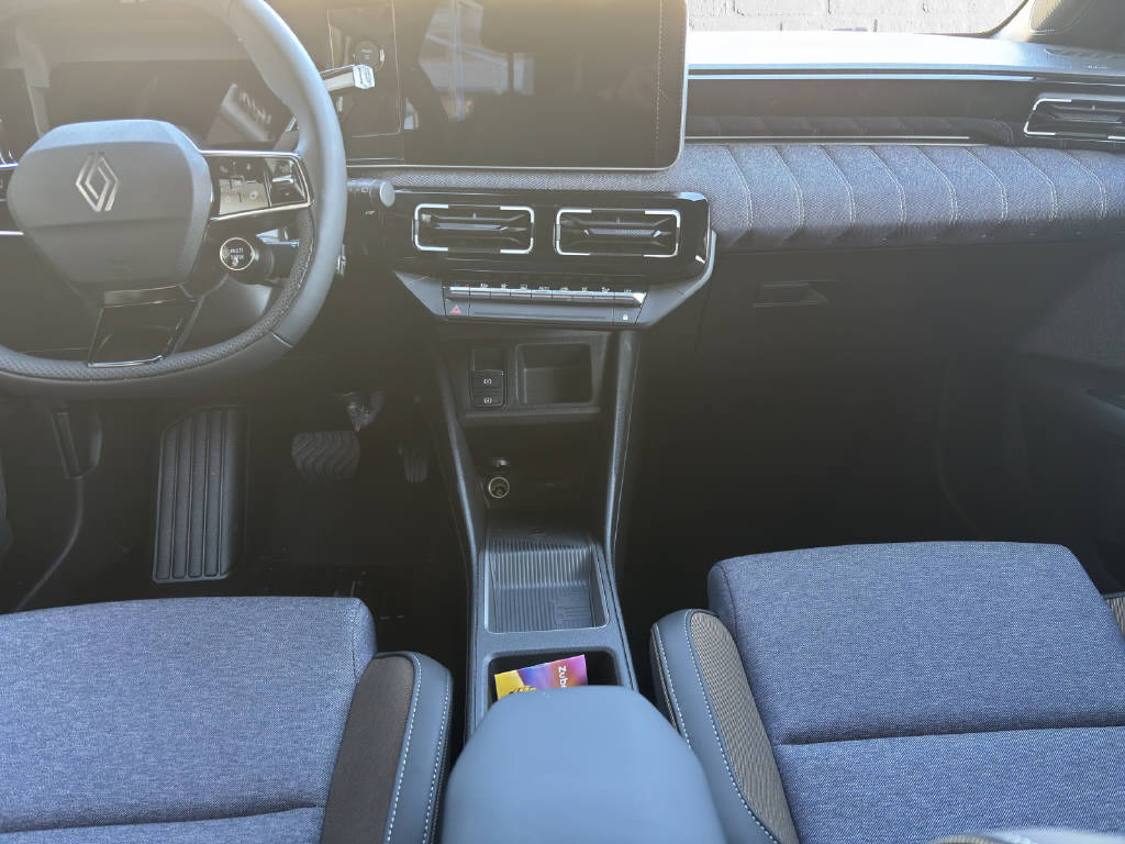 RENAULT R5 E-Tech Comfort Range techno-image-8