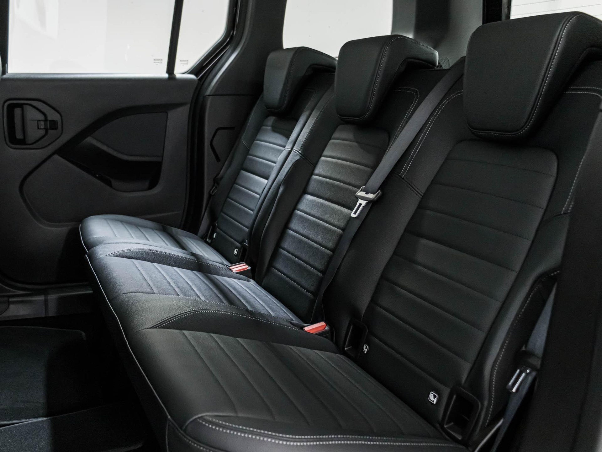 MERCEDES-BENZ T 180 d PROGRESSIVE Standard-image-7