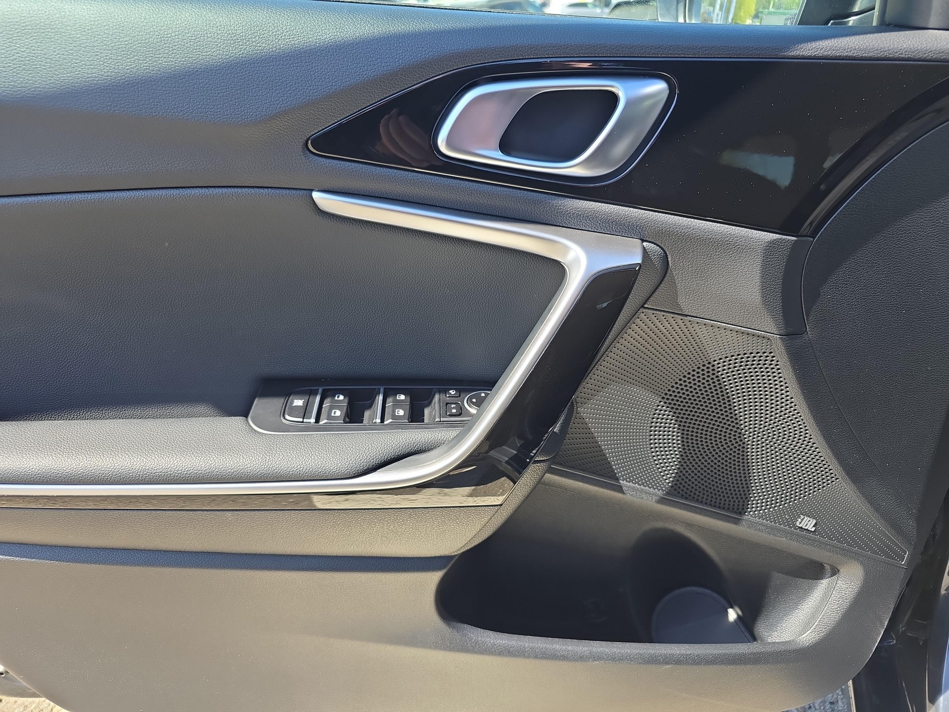 KIA Ceed SW 1.5 T-GDi MHEV Power-image-11