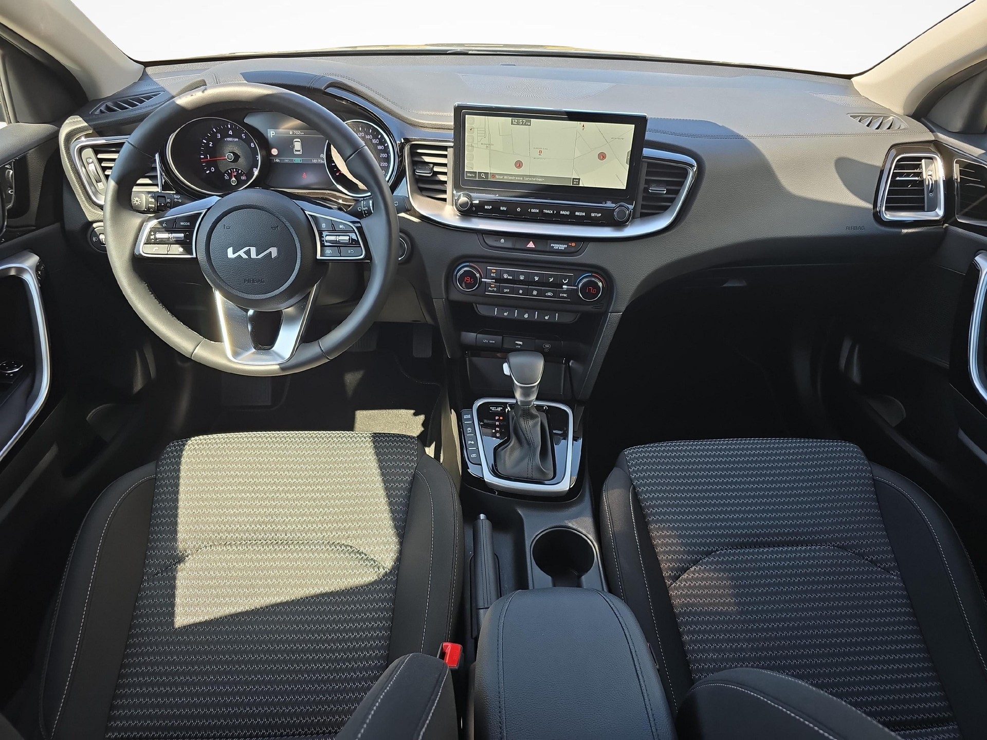 KIA Ceed SW 1.5 T-GDi MHEV Power-image-8