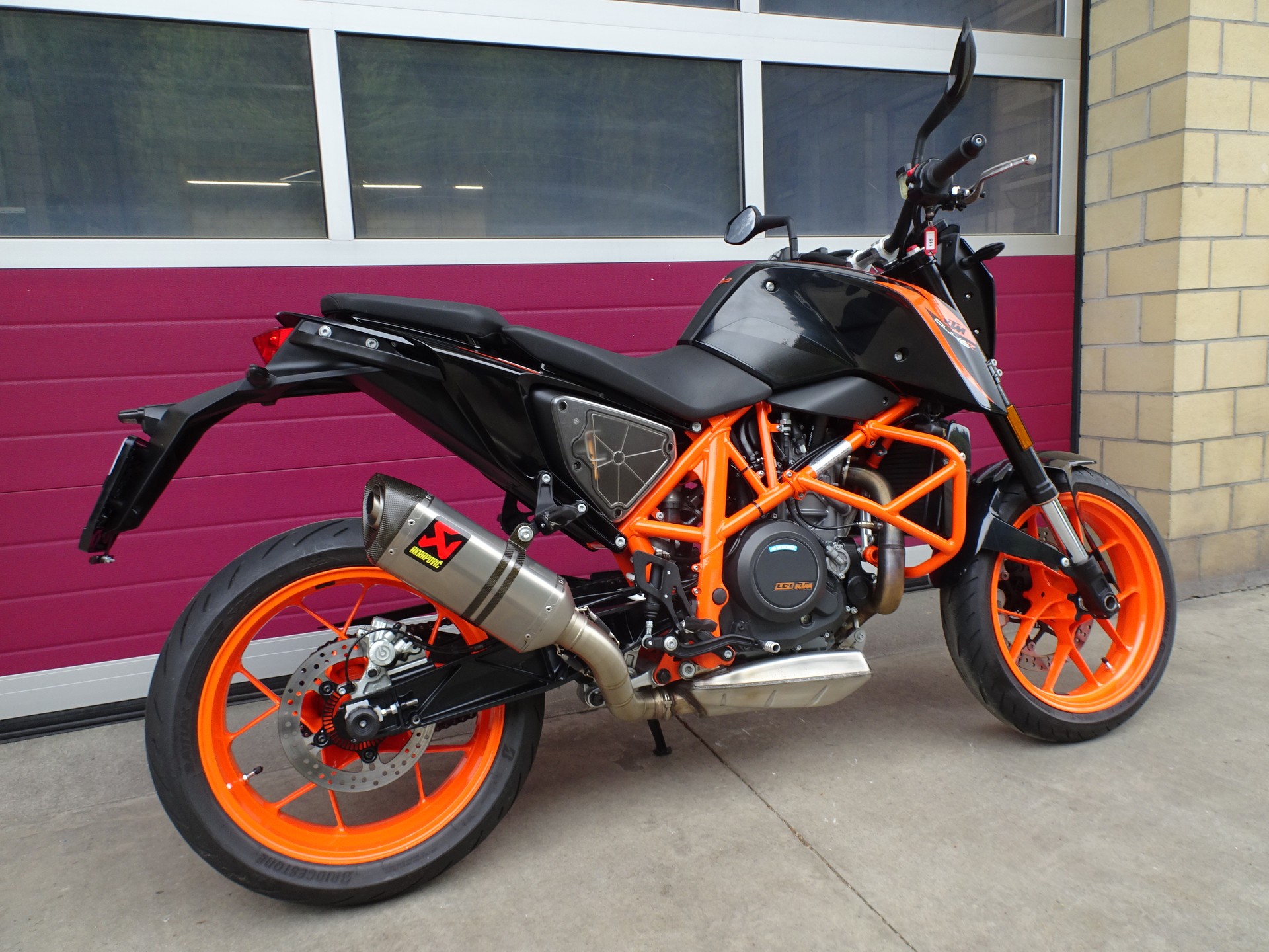 KTM 690 Duke R ABS-image-8