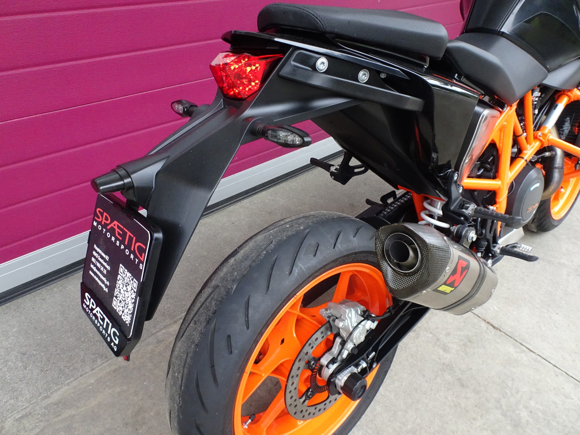 KTM 690 Duke R ABS-image-7