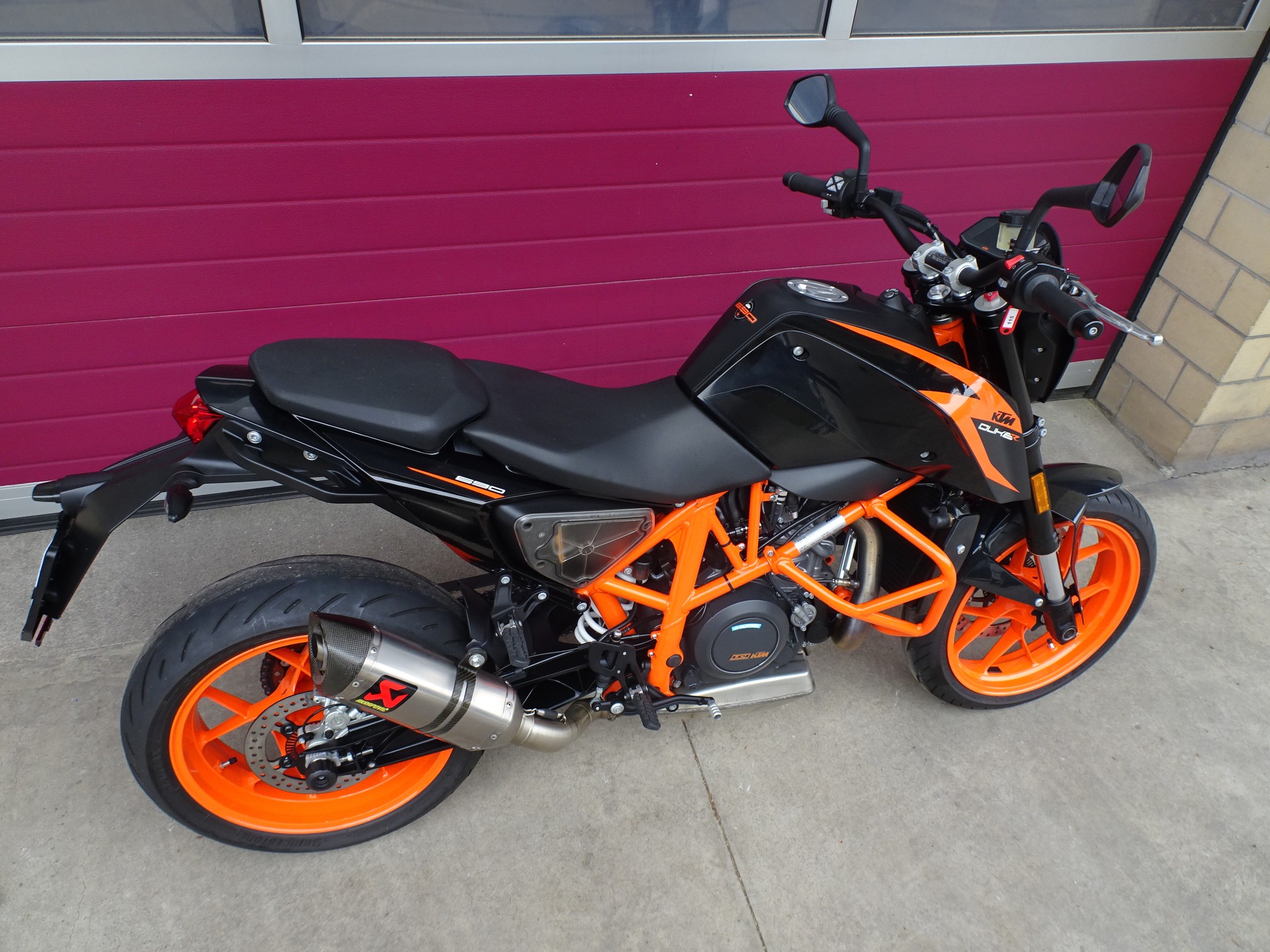 KTM 690 Duke R ABS-image-14