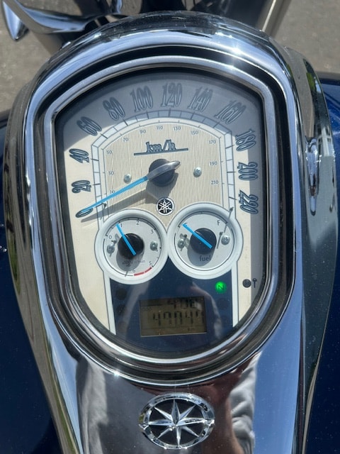 YAMAHA XV 1900 Midnight Star-showroom-element-2