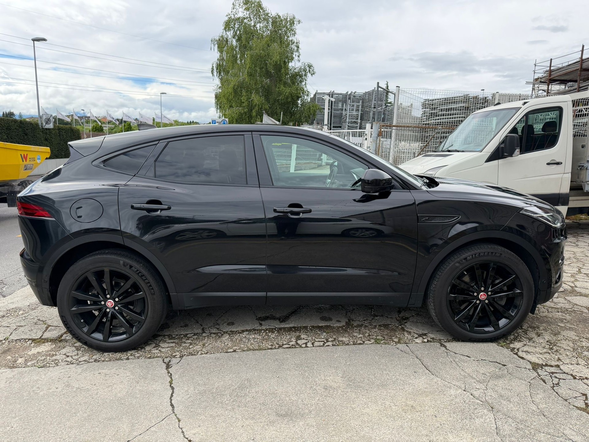 JAGUAR E-Pace 2.0d D165 R-Dynamic AWD Black Garantie 2 ans 🇨🇭-image-6