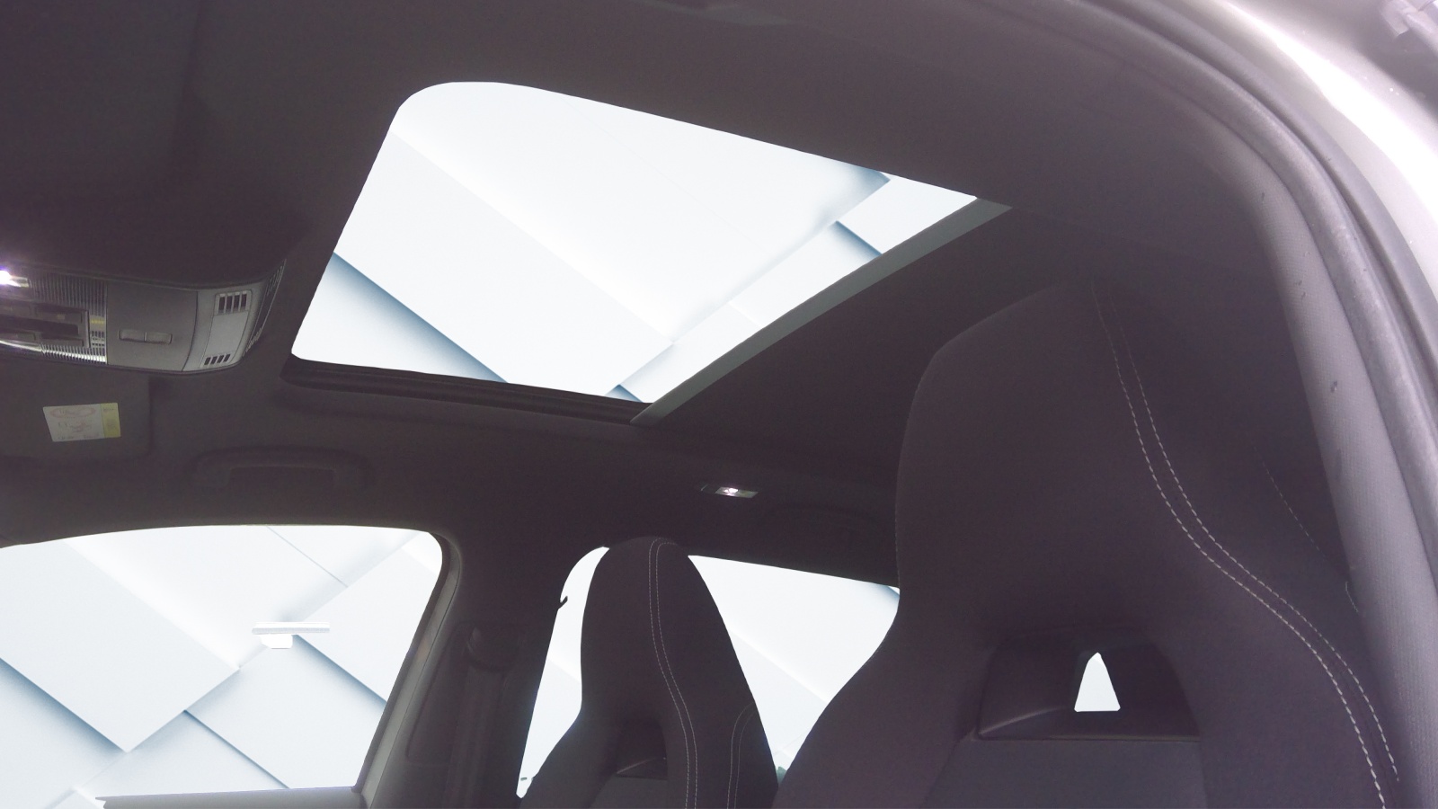 SKODA Karoq 2.0 TSI SportLine 4x4 DSG-image-11