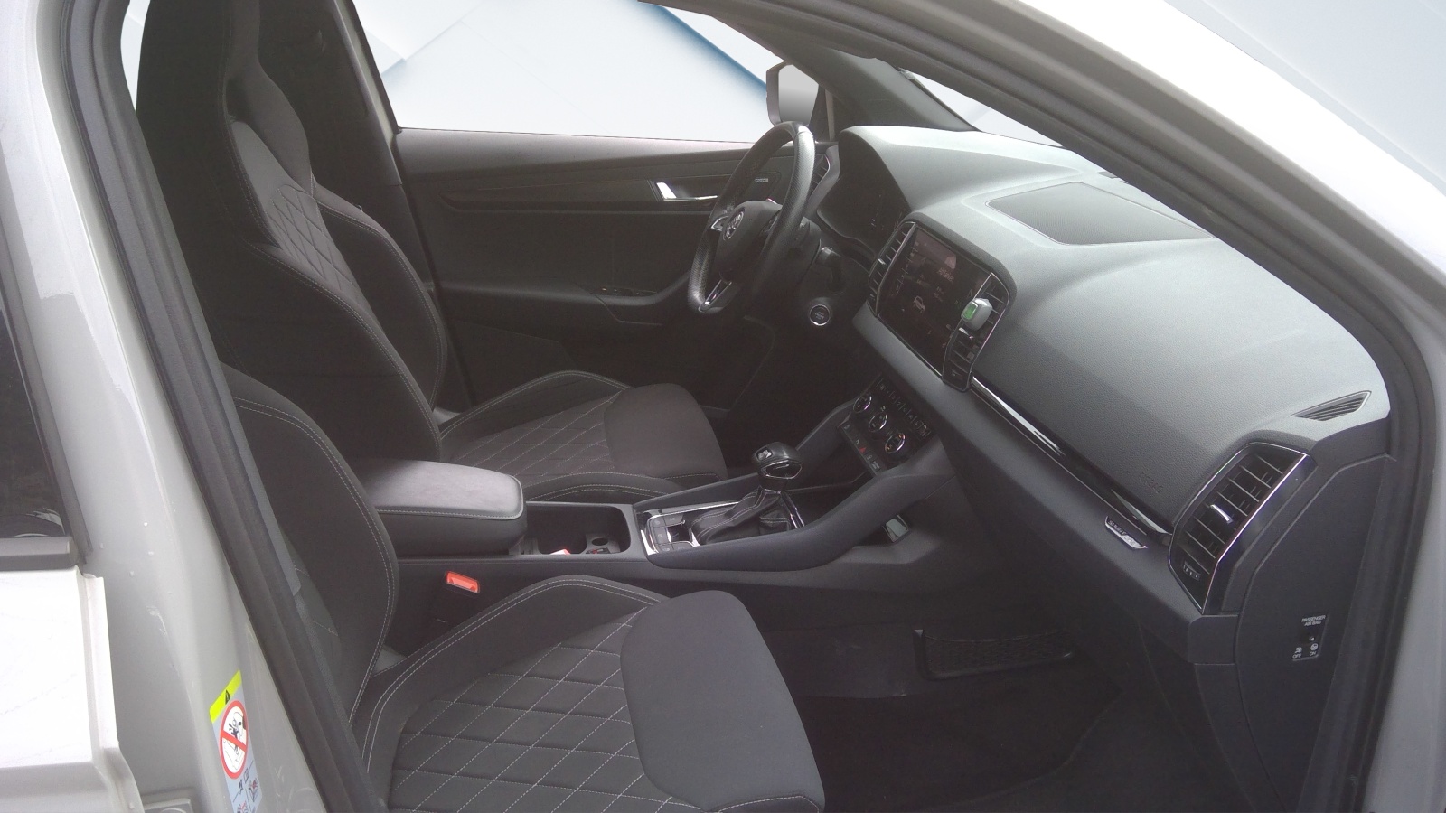 SKODA Karoq 2.0 TSI SportLine 4x4 DSG-image-4