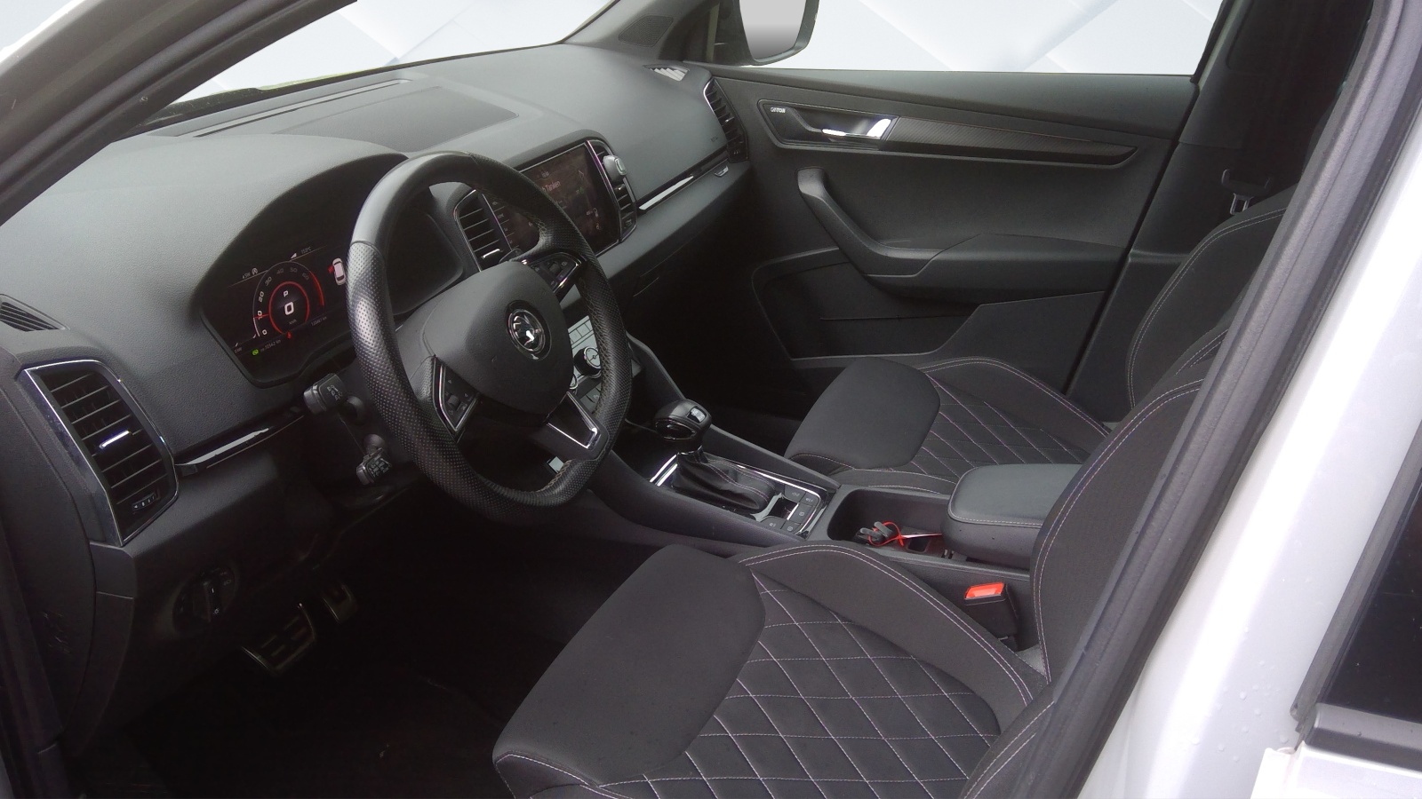 SKODA Karoq 2.0 TSI SportLine 4x4 DSG-image-10