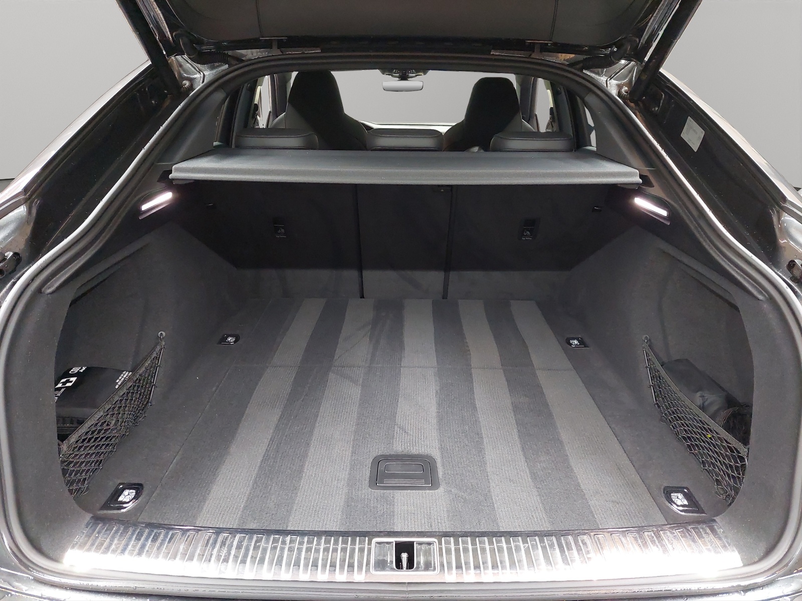 AUDI e-tron 55 Sportback S Line Black Edition quattro-image-10