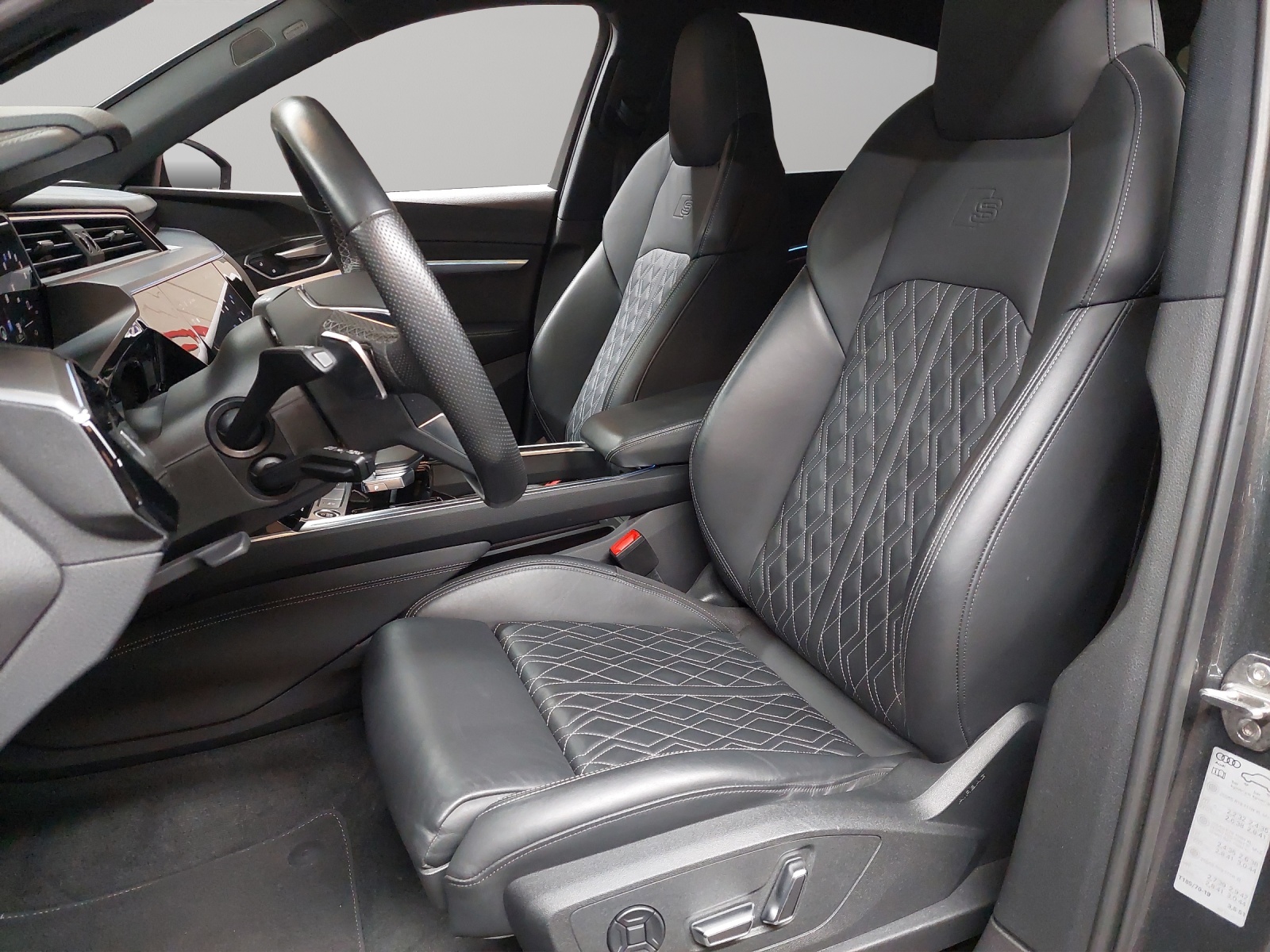 AUDI e-tron 55 Sportback S Line Black Edition quattro-image-5