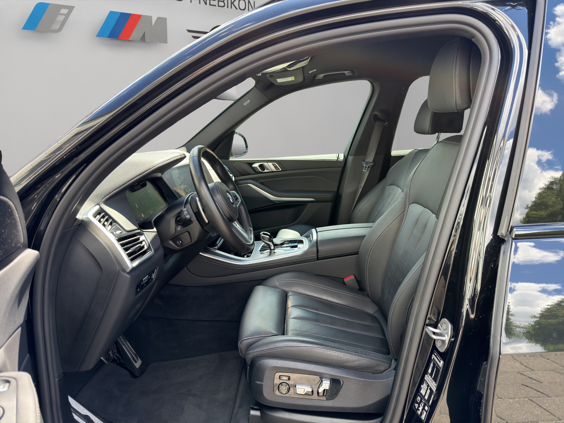 BMW X5 xDrive 48V 30d M Sport Steptronic-image-15