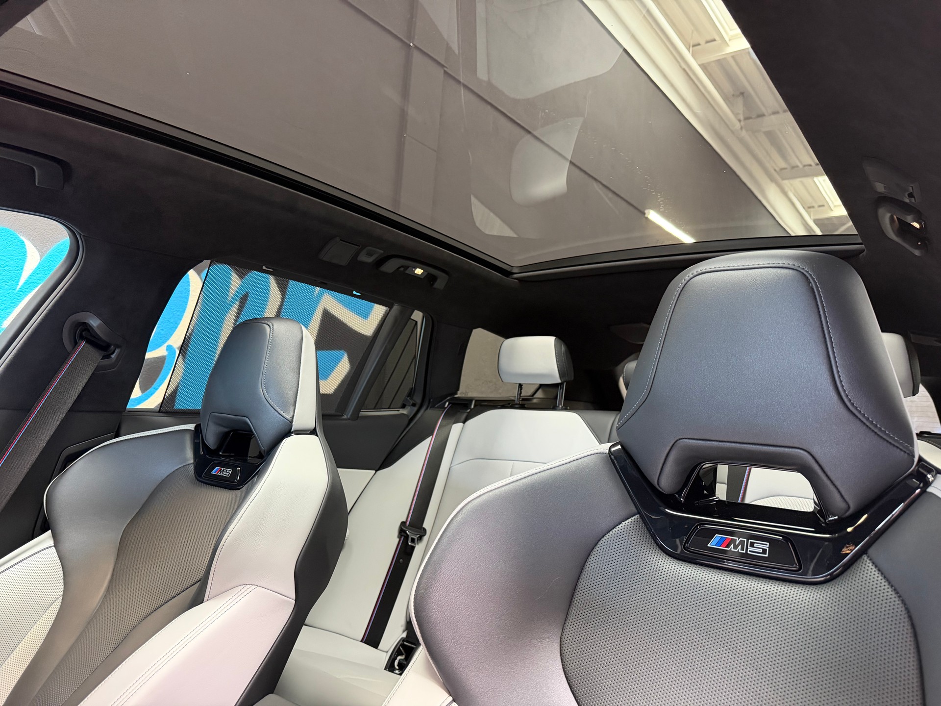 BMW M5 xDrive Touring-image-13