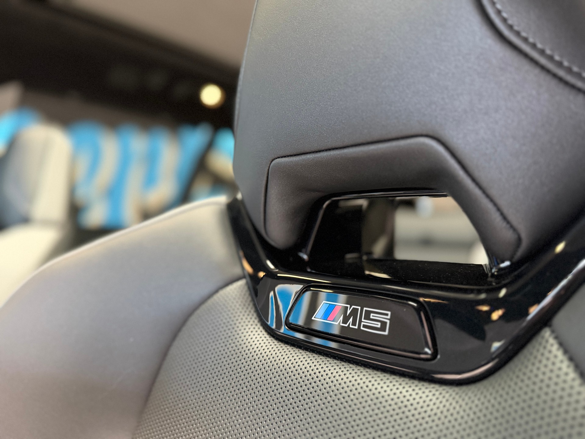 BMW M5 xDrive Touring-image-12