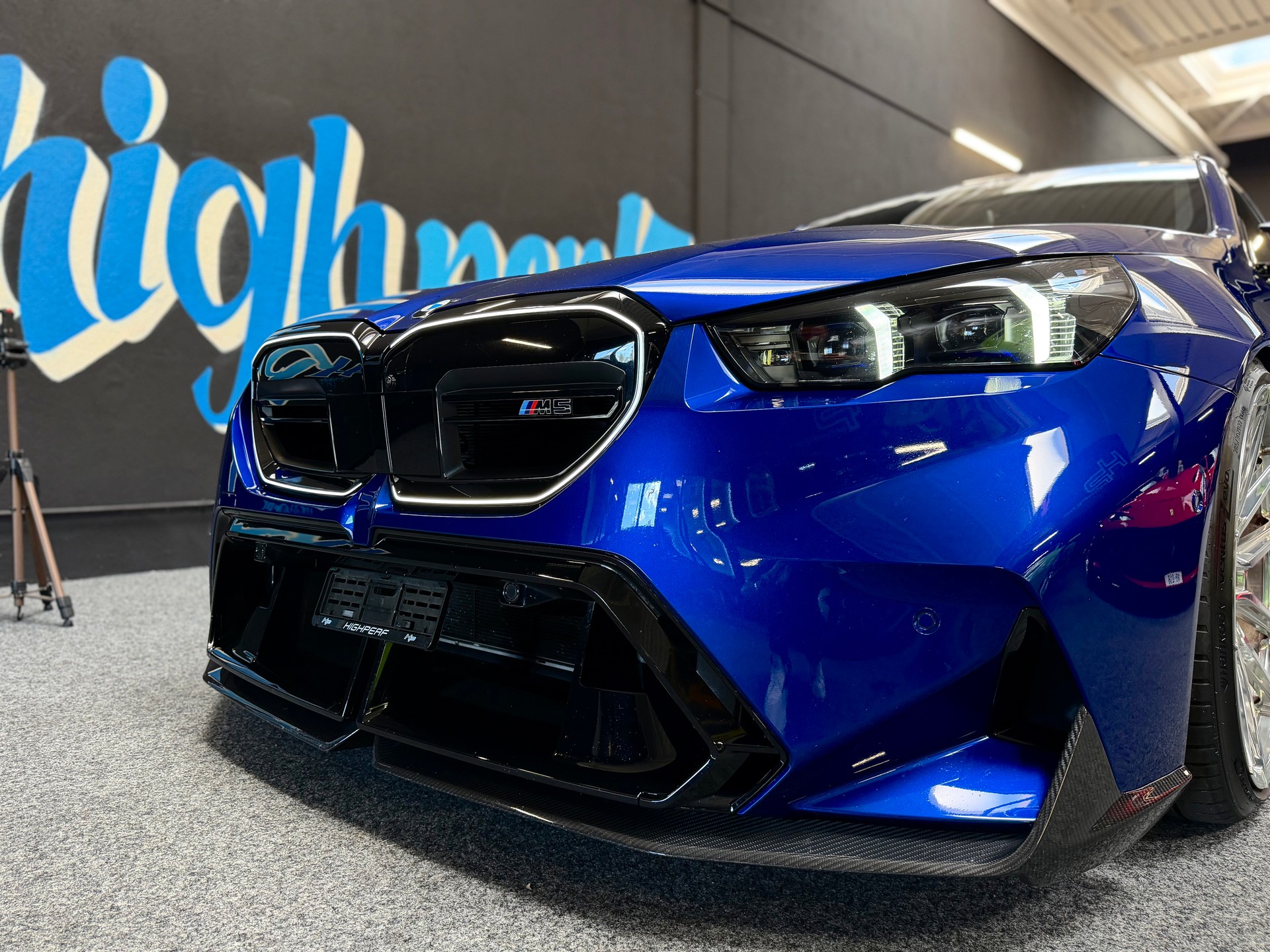 BMW M5 xDrive Touring-image-7