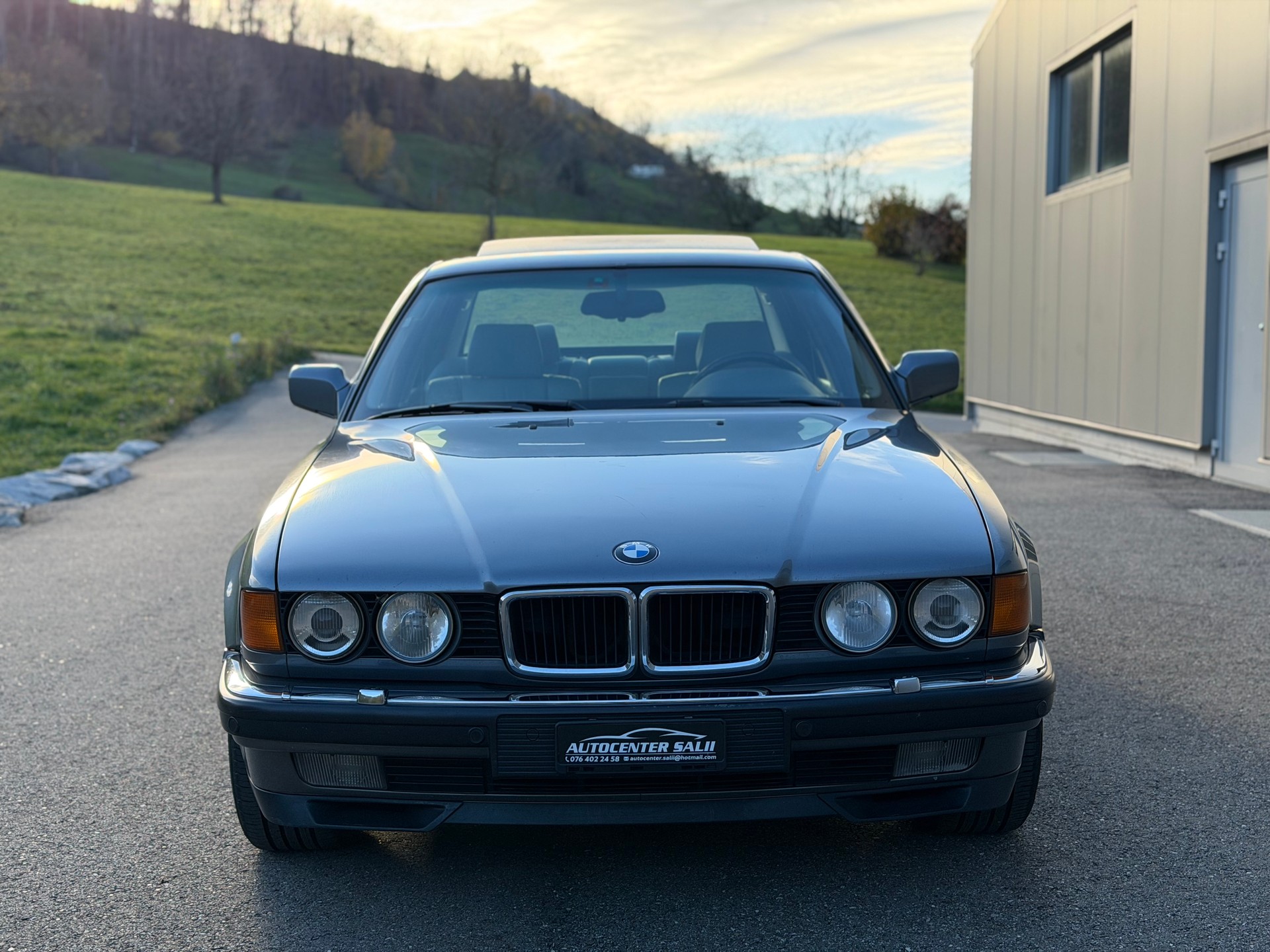 BMW 740iL V8-image-1