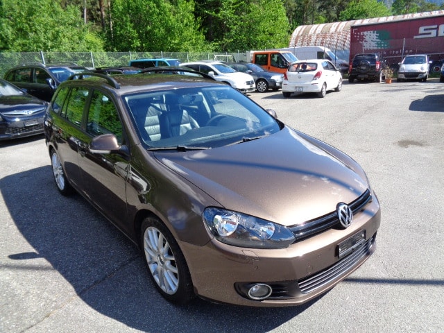 VW Golf Variant 1.6 TDI Comfortline 4Motion-image-9