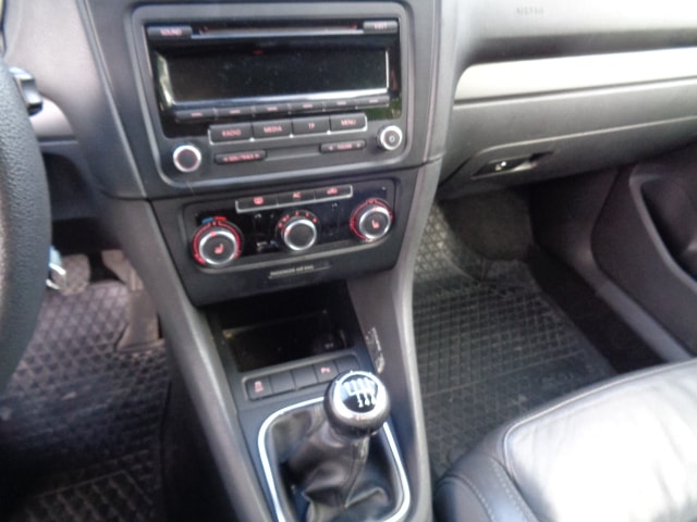VW Golf Variant 1.6 TDI Comfortline 4Motion-image-6
