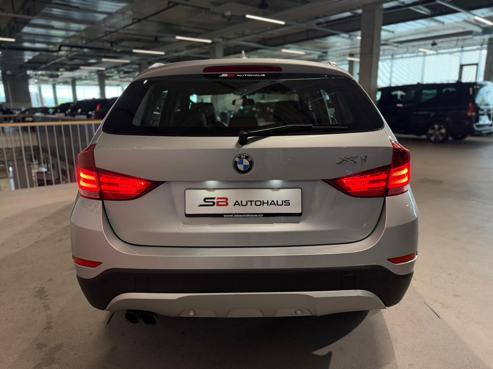 BMW X1 xDrive 20i-image-8