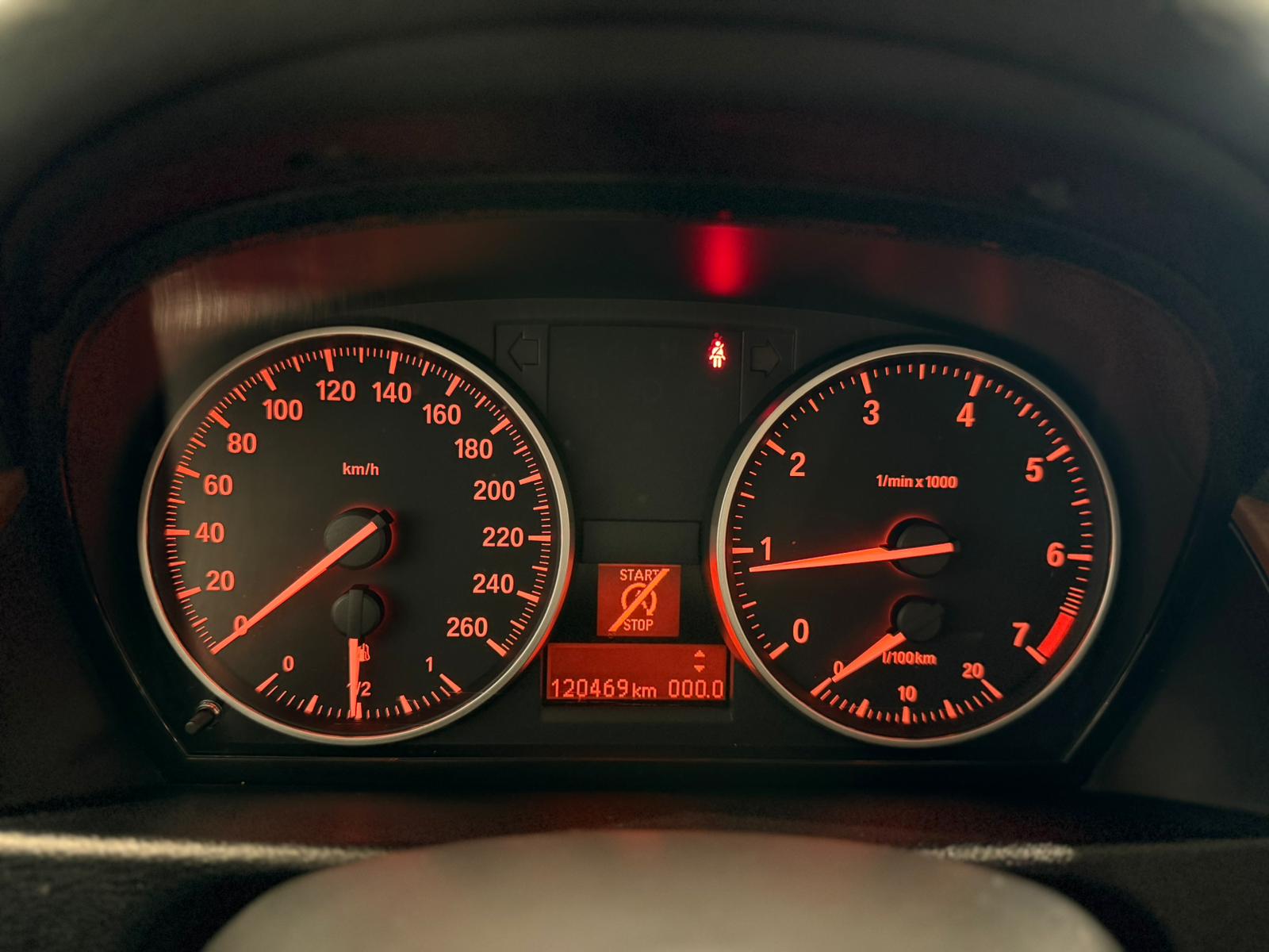 BMW X1 xDrive 20i-image-20