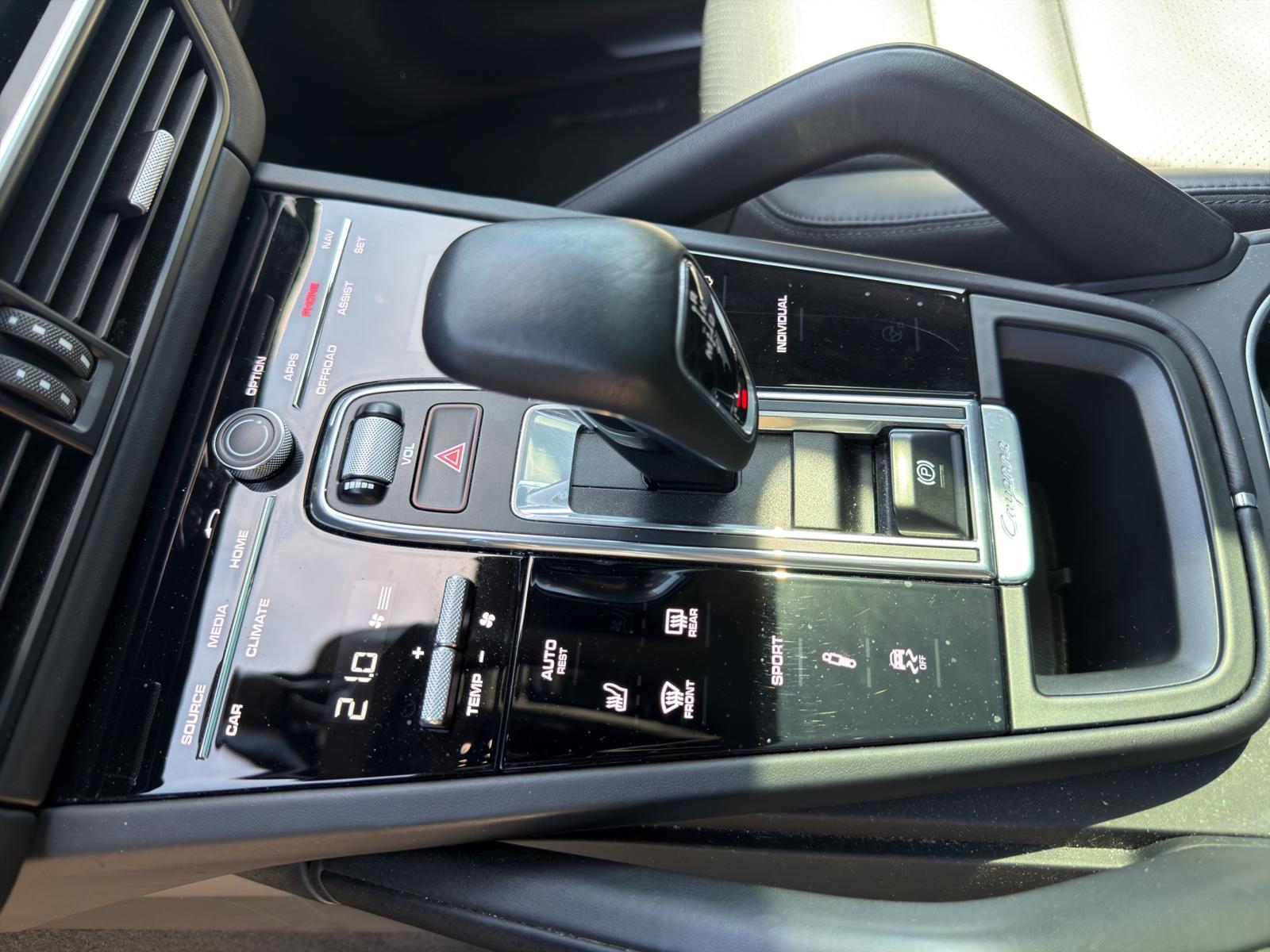 PORSCHE Cayenne S-image-15