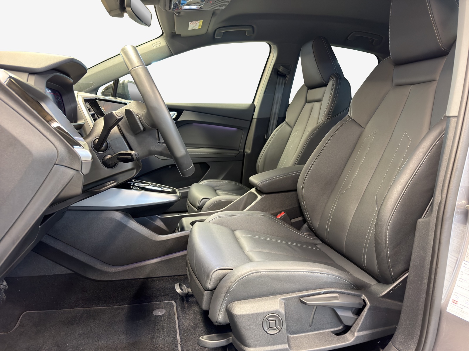 AUDI Q4 Sportback e-tron 45 quattro-image-8