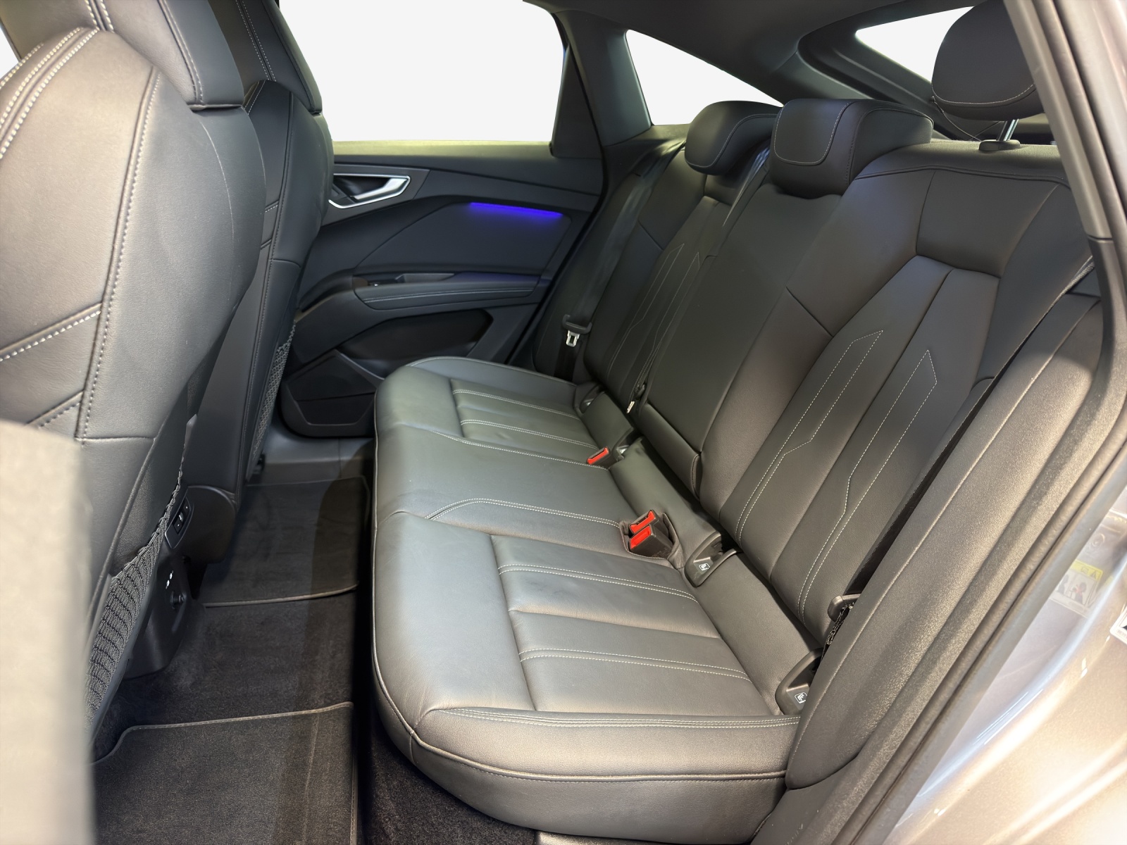 AUDI Q4 Sportback e-tron 45 quattro-image-12